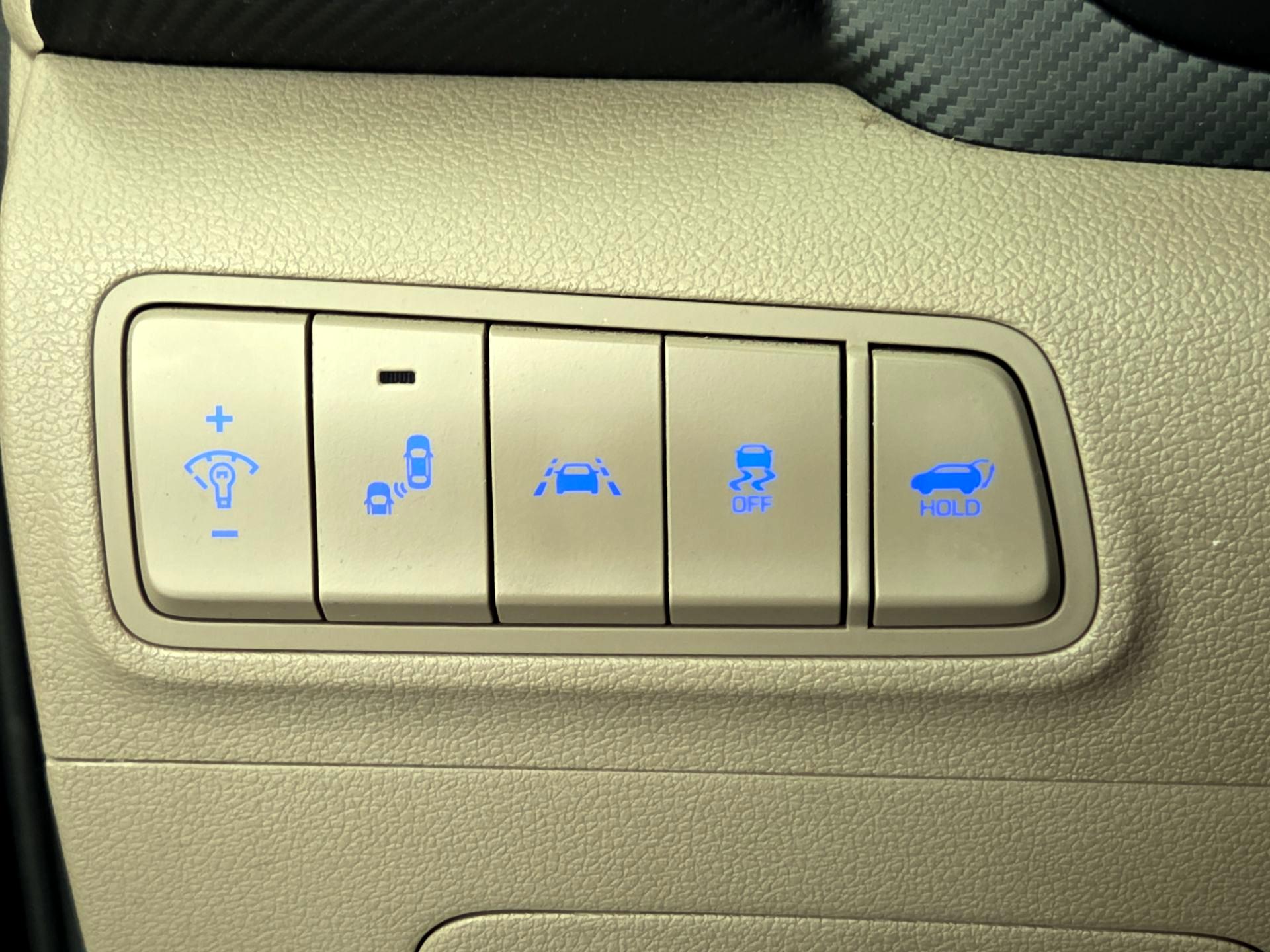 Thumbnail: 2020 Hyundai Tucson - 13