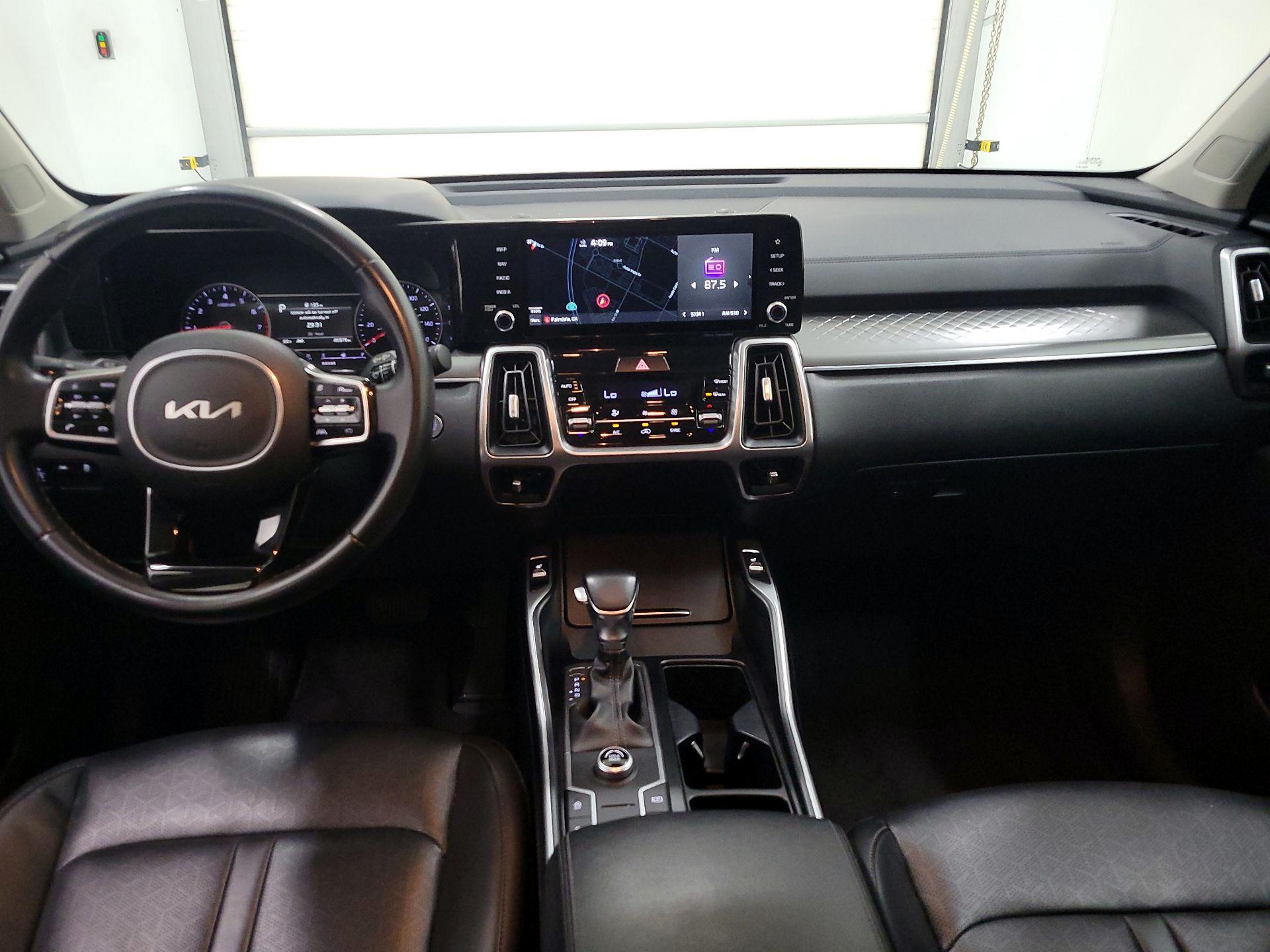 Thumbnail: 2022 Kia Sorento - 9