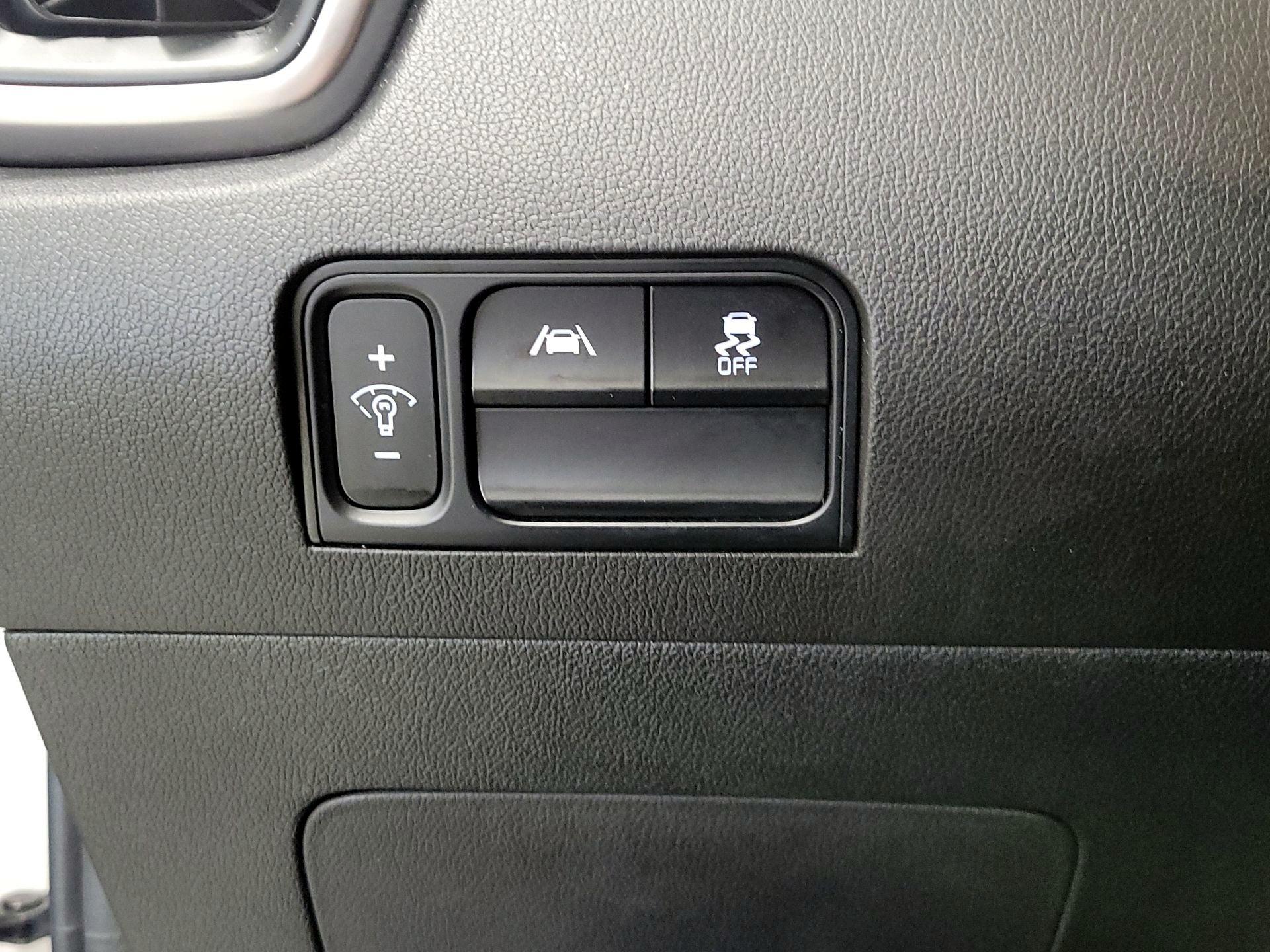 Thumbnail: 2022 Kia Sorento - 13