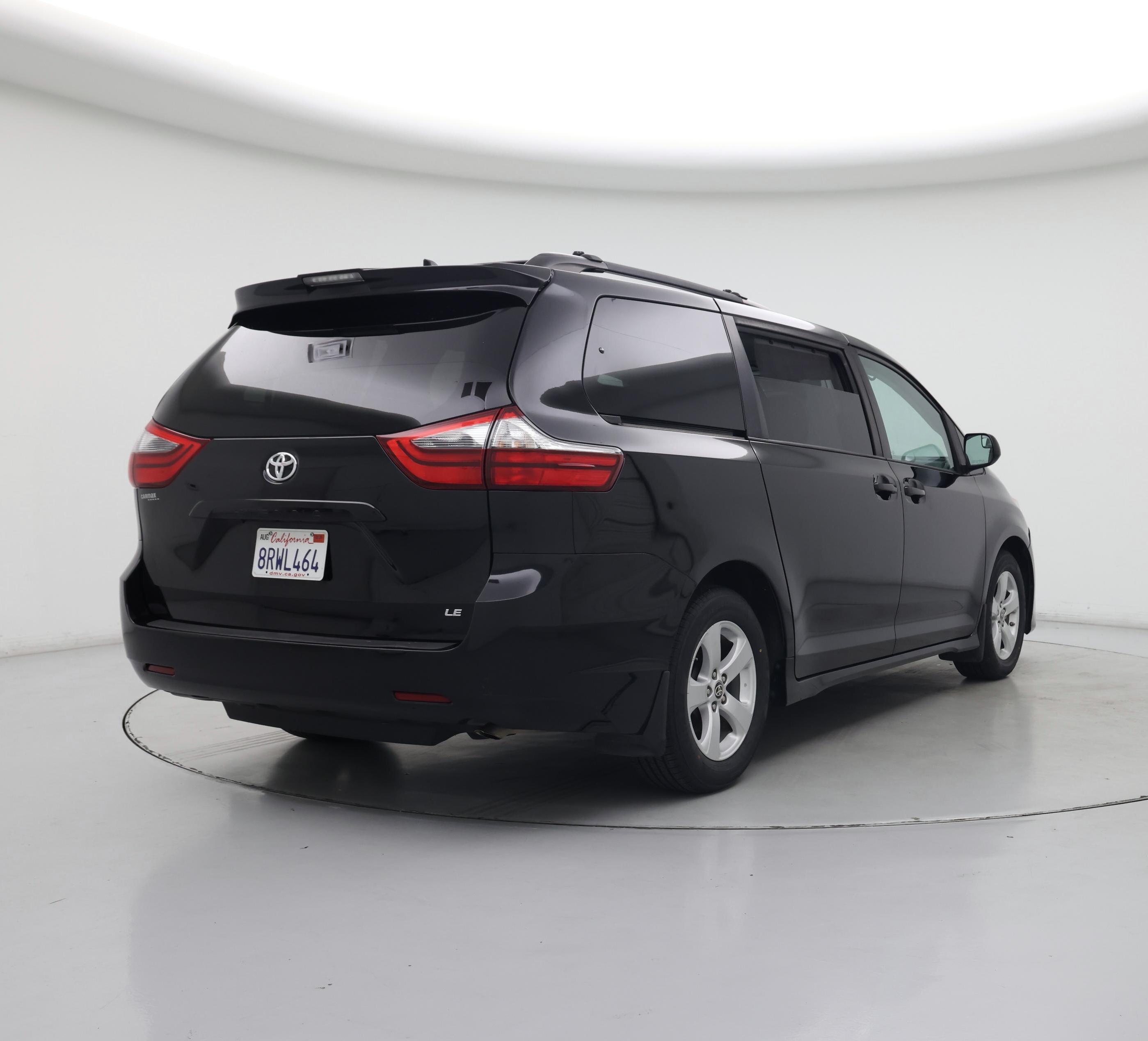 Thumbnail: 2020 Toyota Sienna - 8