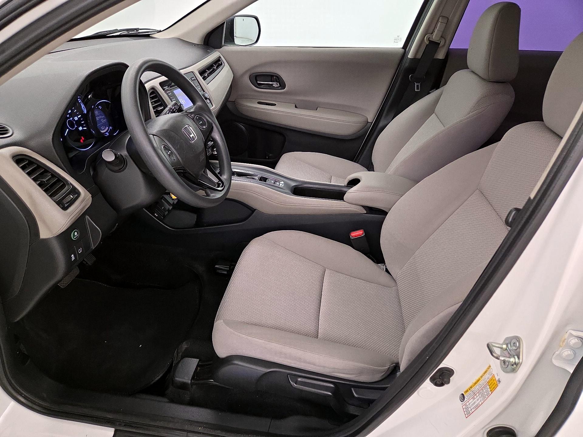 Thumbnail: 2018 Honda HR-V - 11