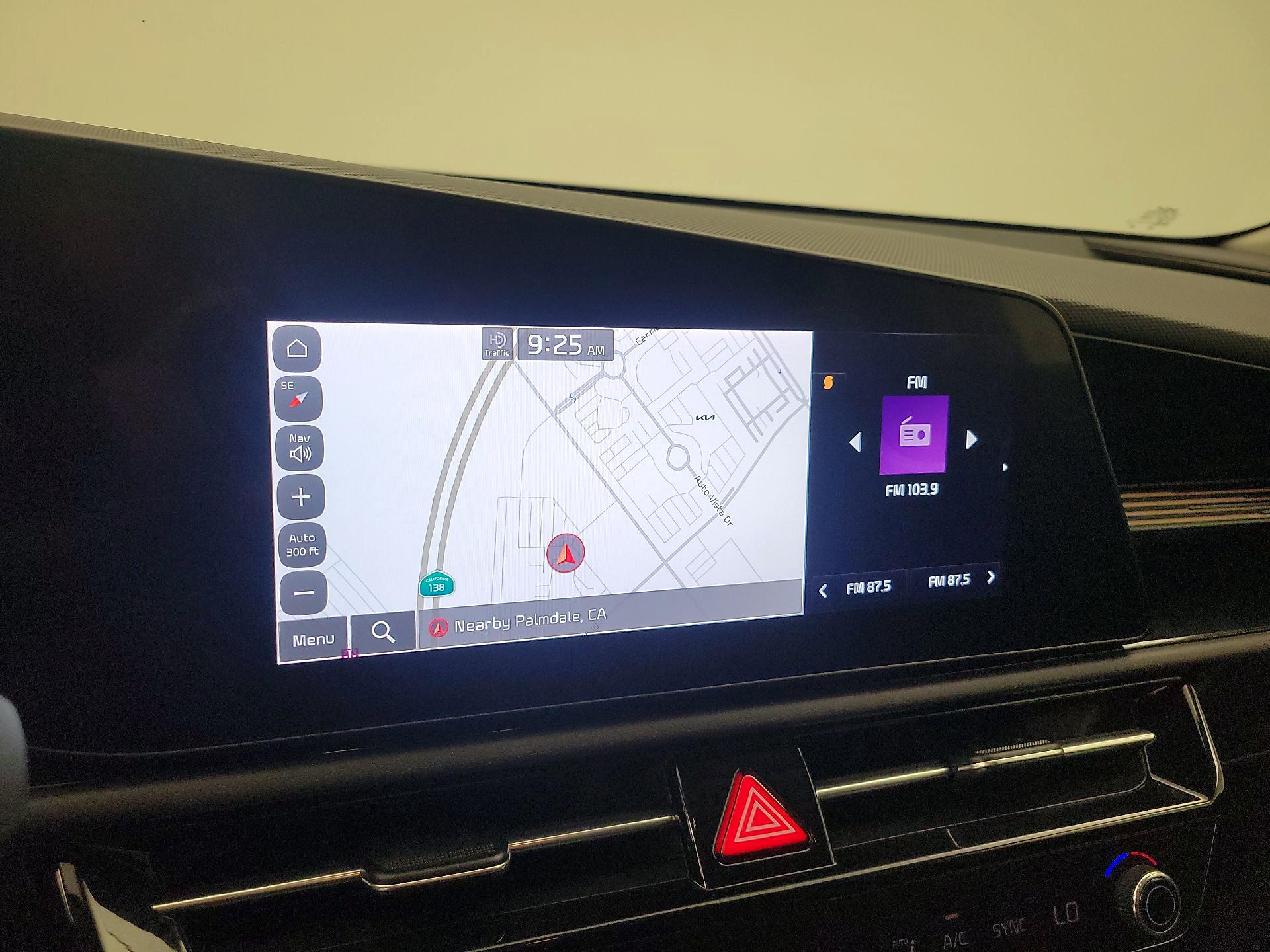 Thumbnail: 2023 Kia Niro - 14