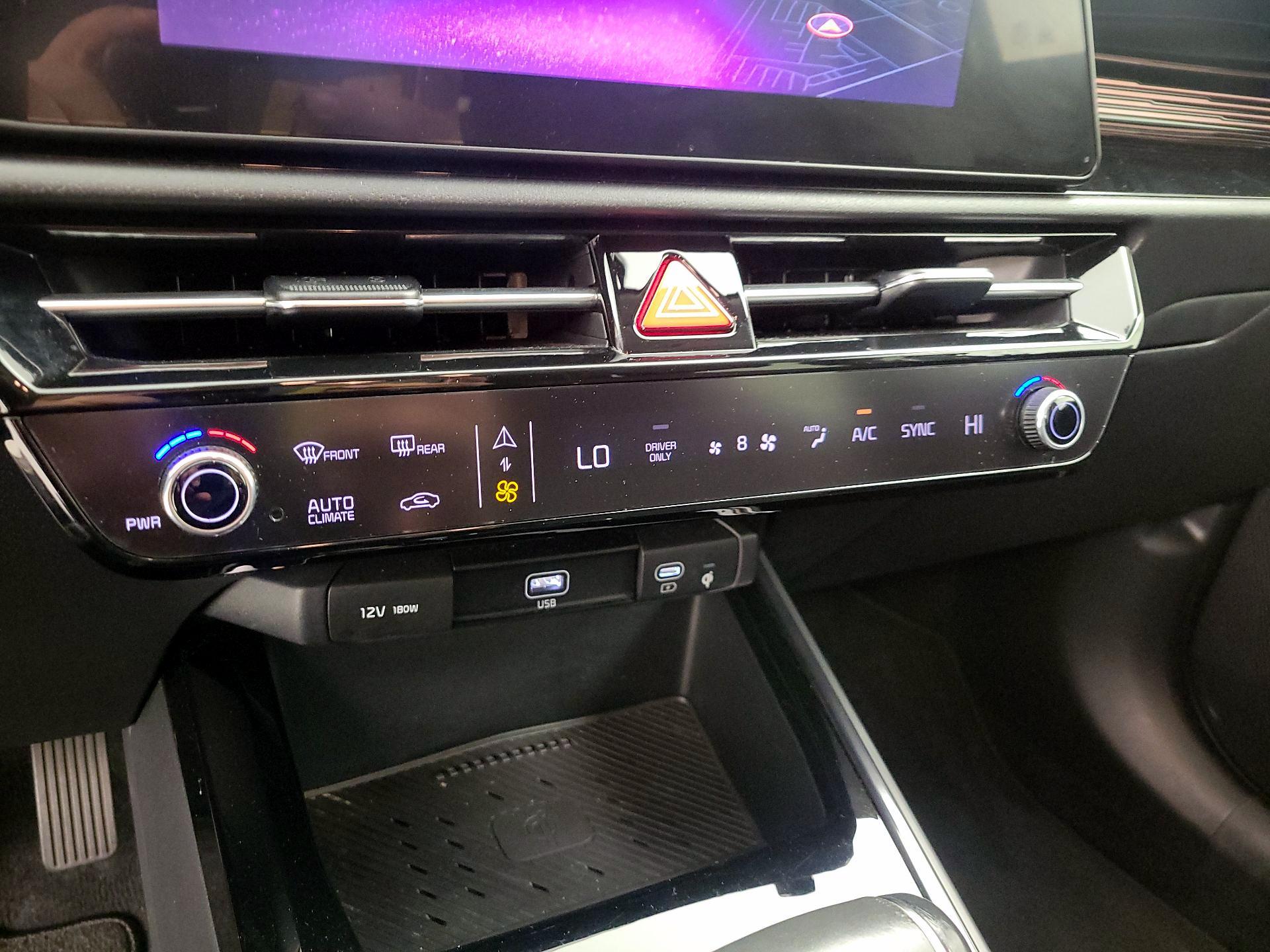 Thumbnail: 2023 Kia Niro - 17