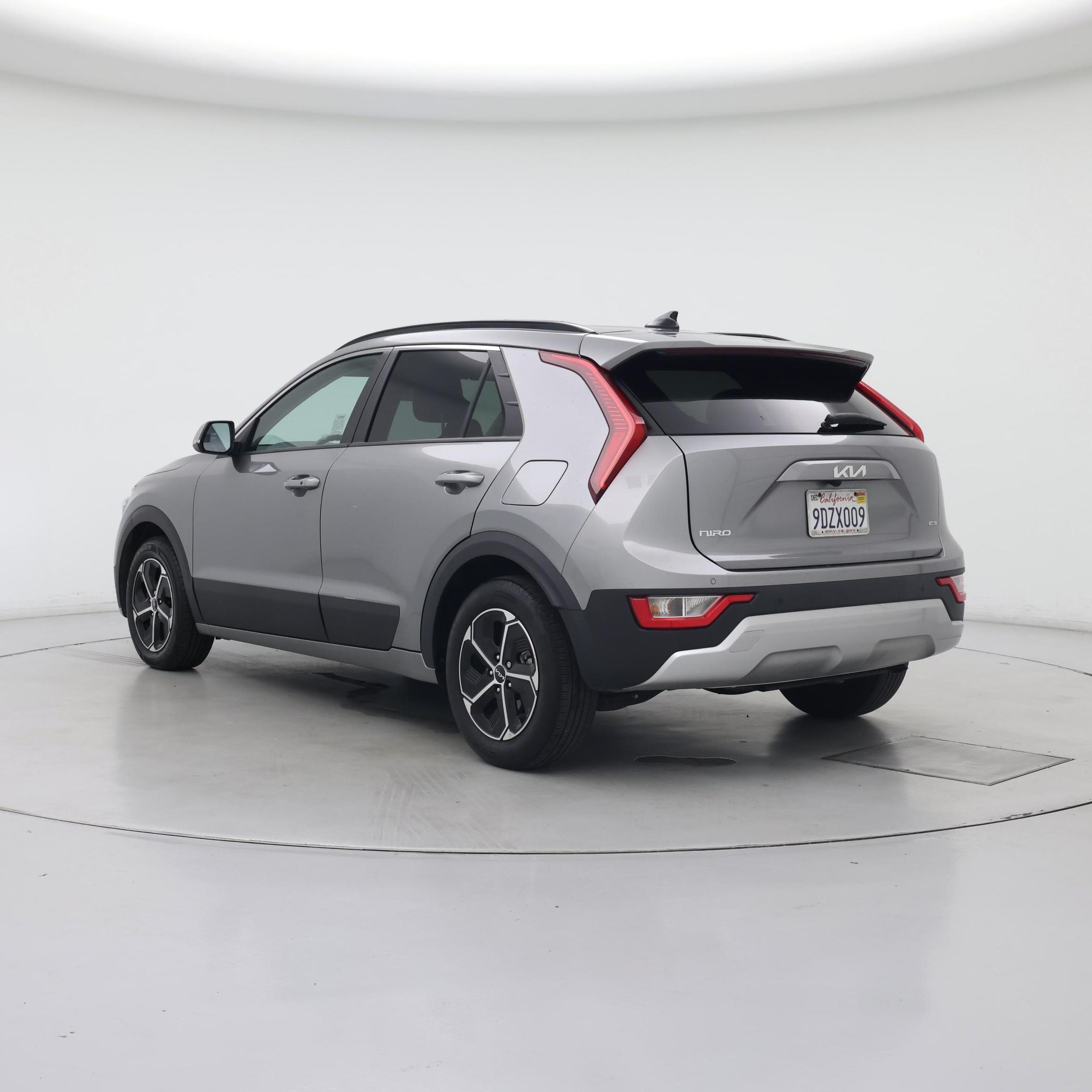 Thumbnail: 2023 Kia Niro - 2