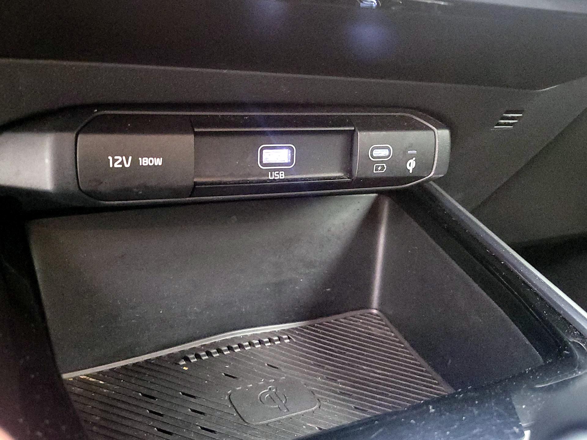 Thumbnail: 2023 Kia Niro - 19