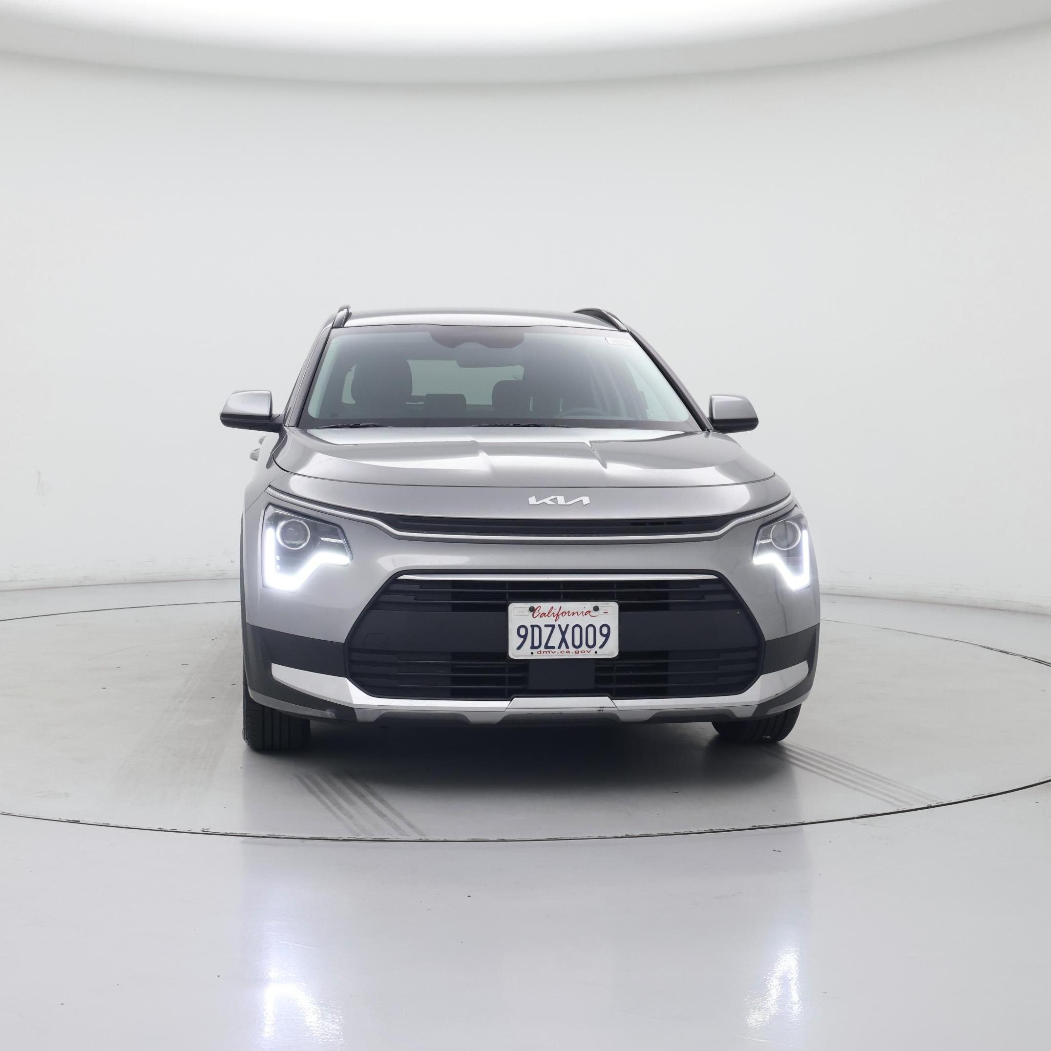 Thumbnail: 2023 Kia Niro - 5