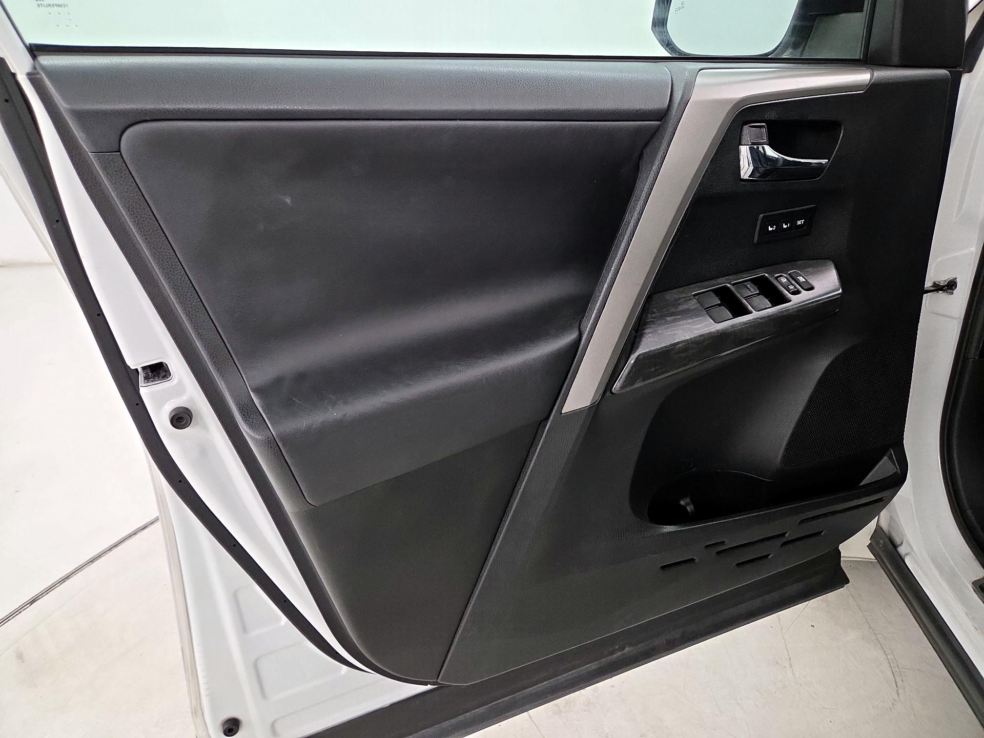 Thumbnail: 2017 Toyota RAV4 - 12