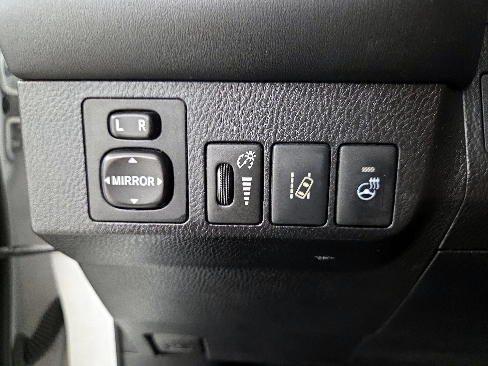 Thumbnail: 2017 Toyota RAV4 - 13