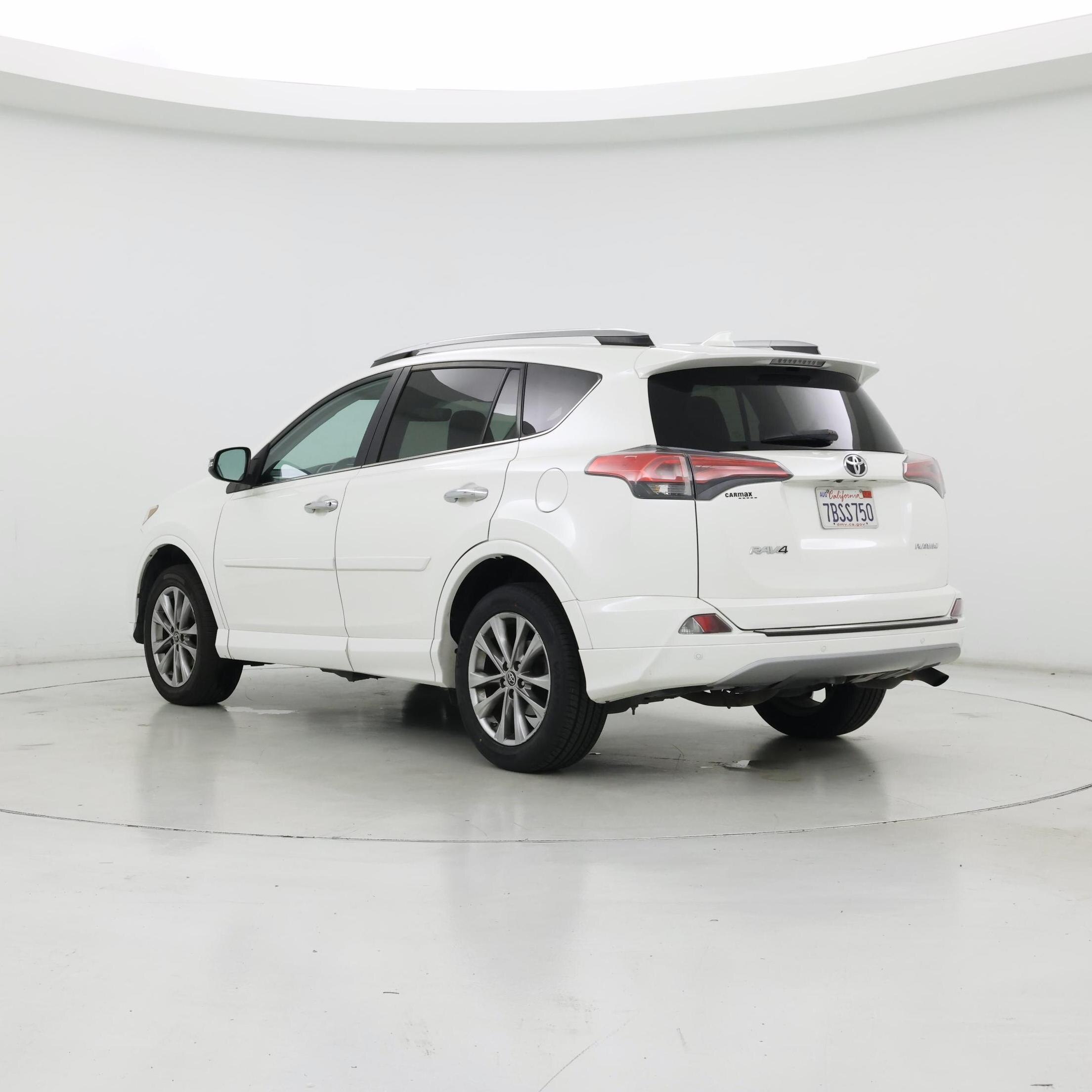 Thumbnail: 2017 Toyota RAV4 - 2