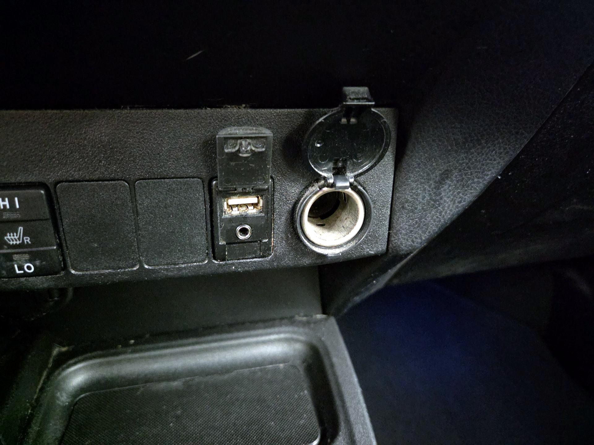 Thumbnail: 2017 Toyota RAV4 - 19