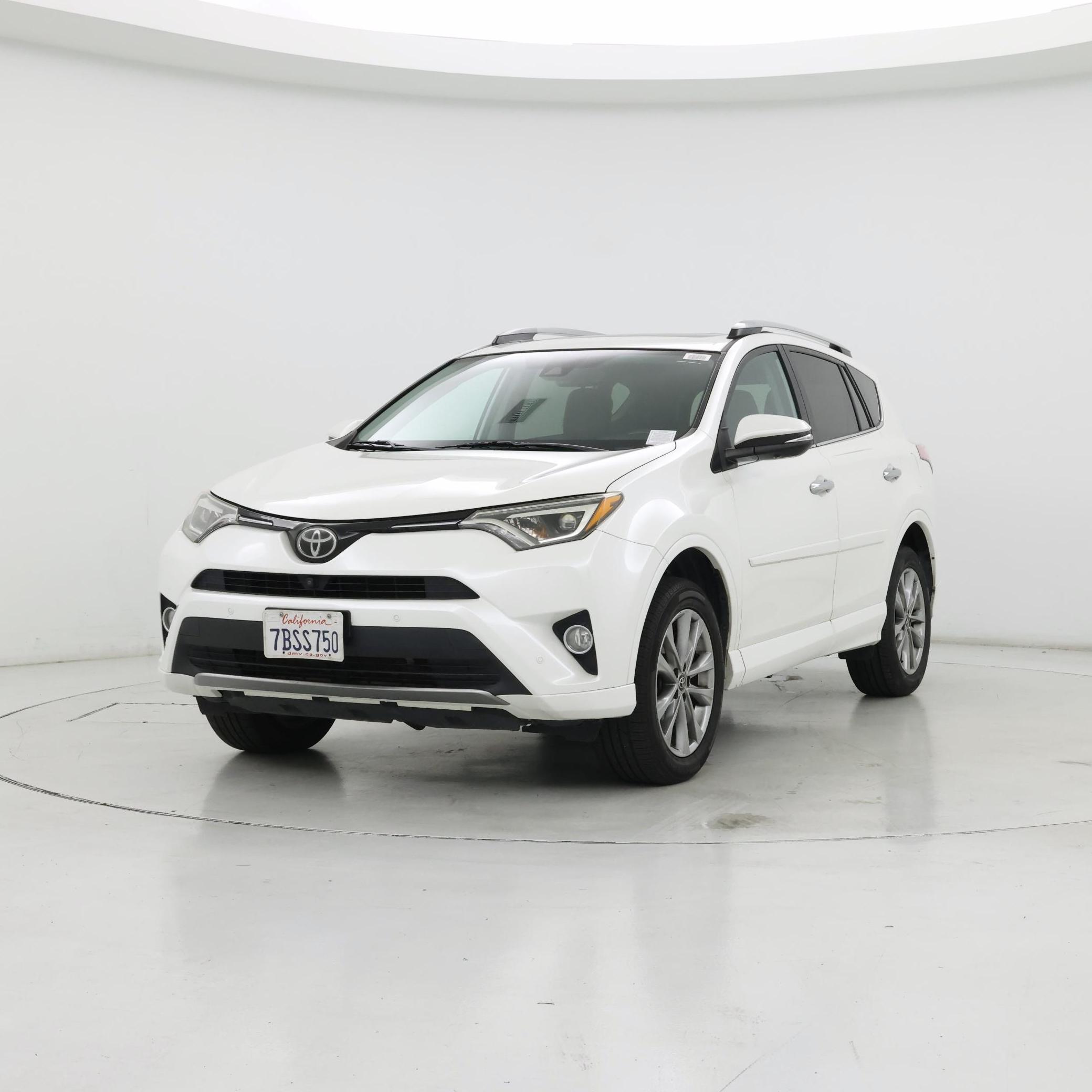 Thumbnail: 2017 Toyota RAV4 - 4