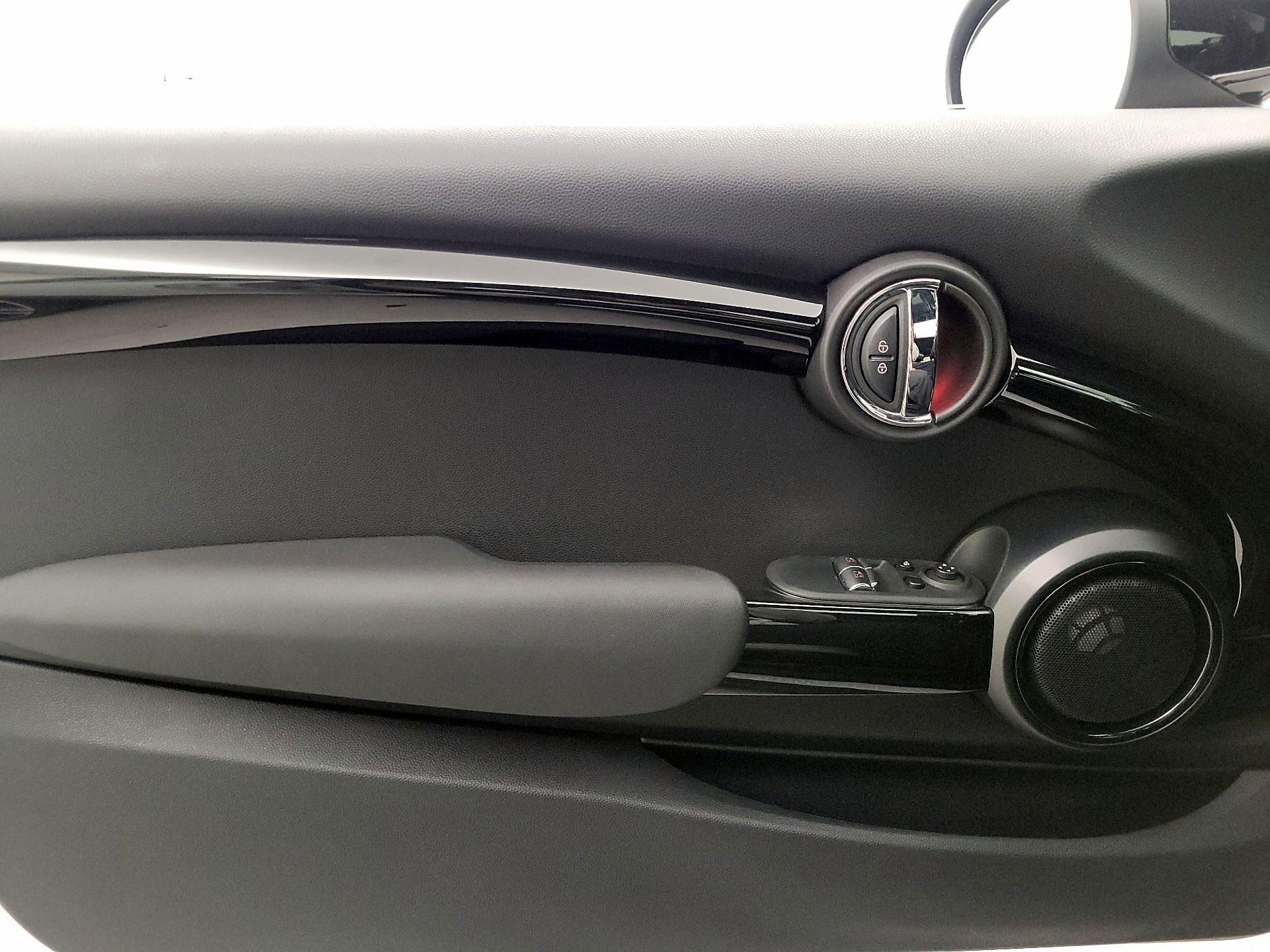 Thumbnail: 2021 MINI Cooper Hardtop - 12