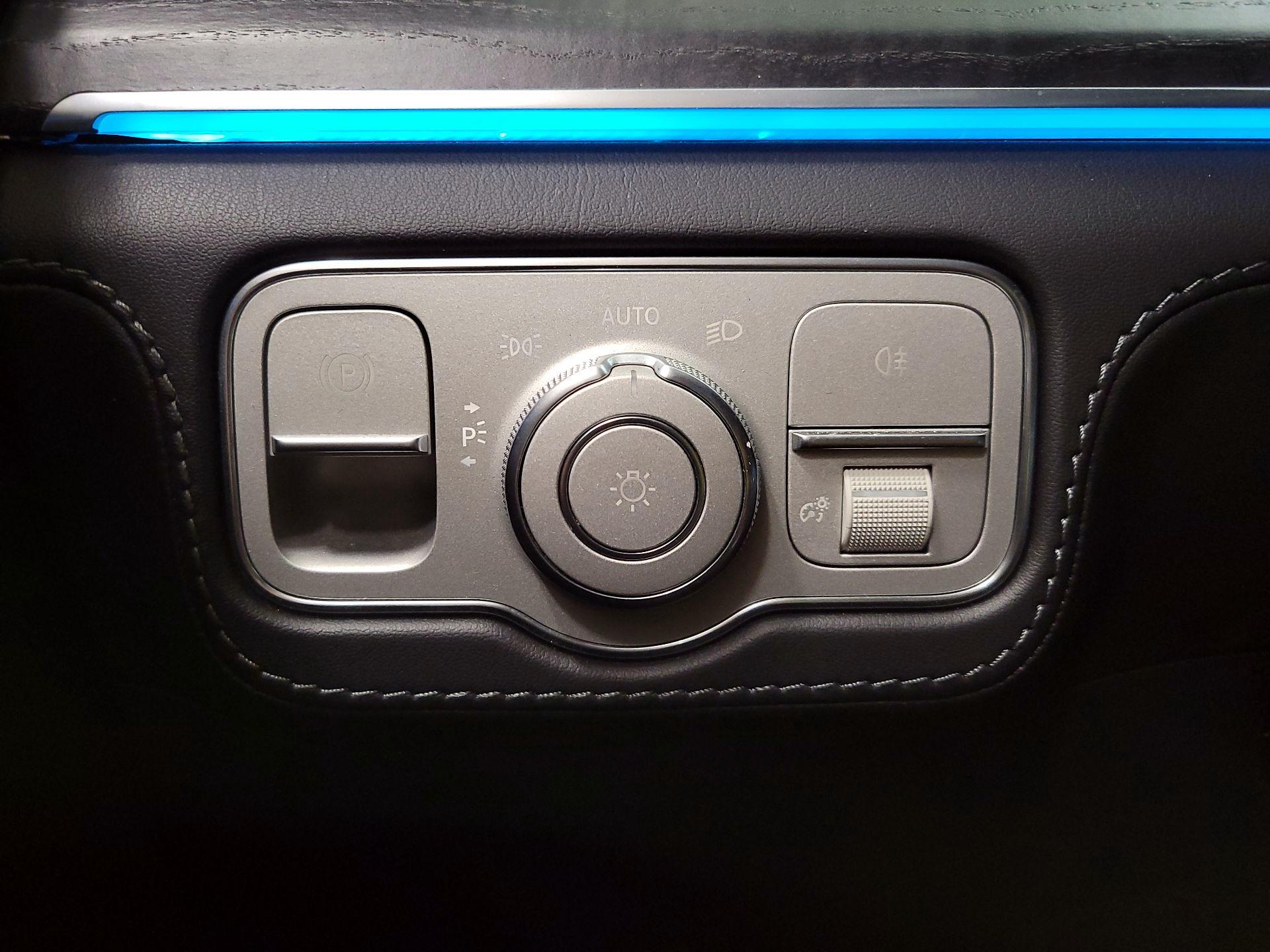 Thumbnail: 2021 Mercedes-Benz GLE - 13