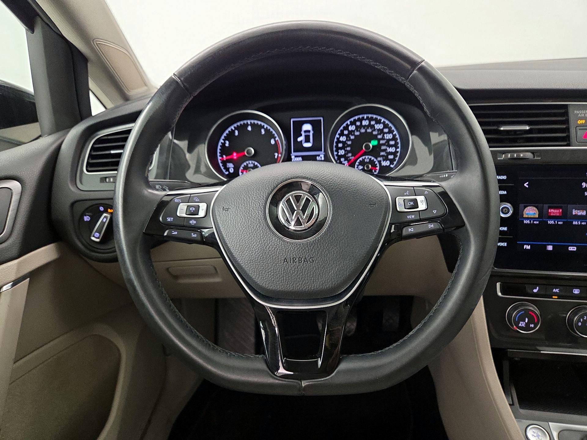 Thumbnail: 2019 Volkswagen Golf - 10