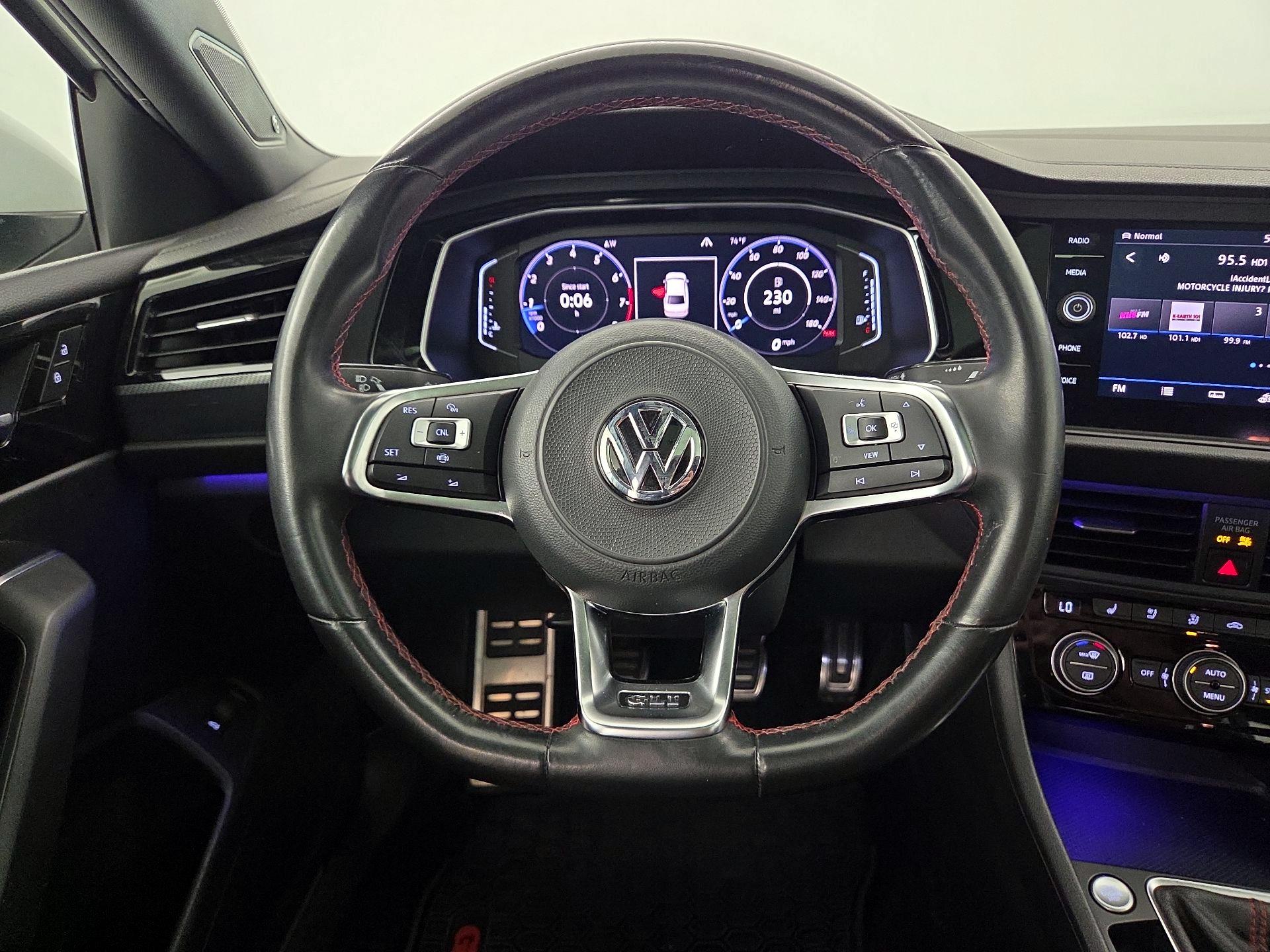 Thumbnail: 2019 Volkswagen Jetta - 10