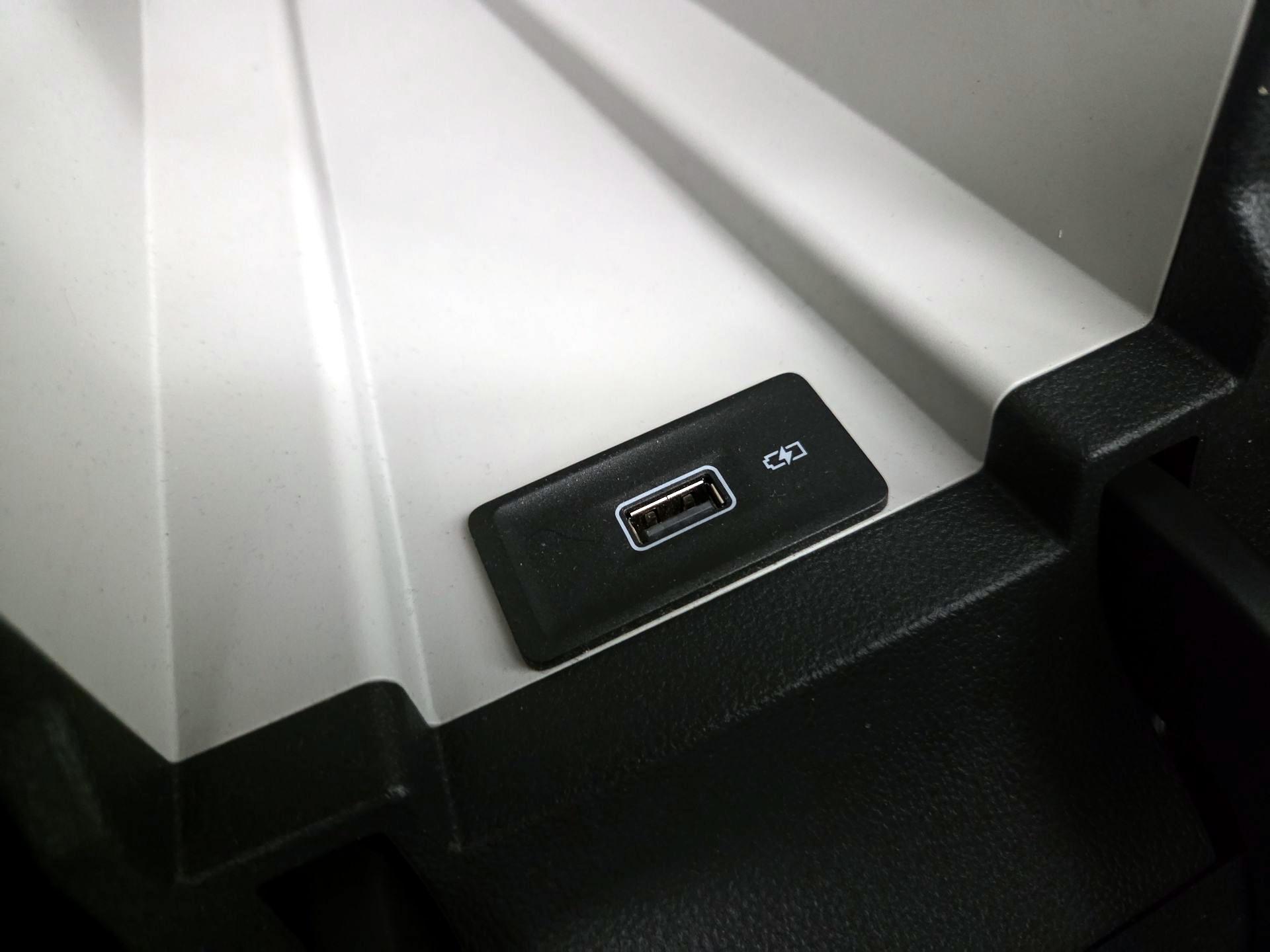 Thumbnail: 2019 Volkswagen Jetta - 18