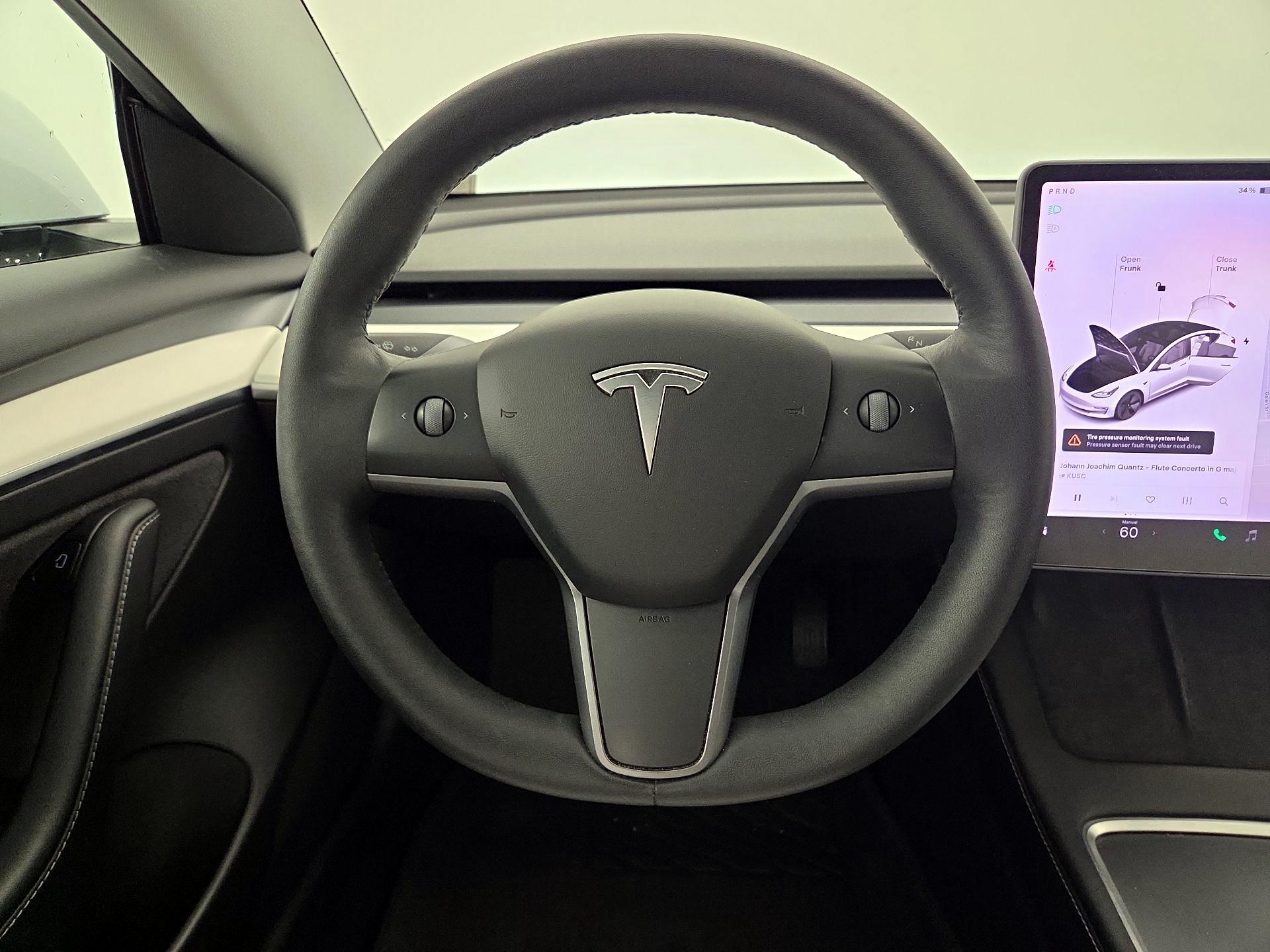 Thumbnail: 2022 Tesla Model 3 - 10