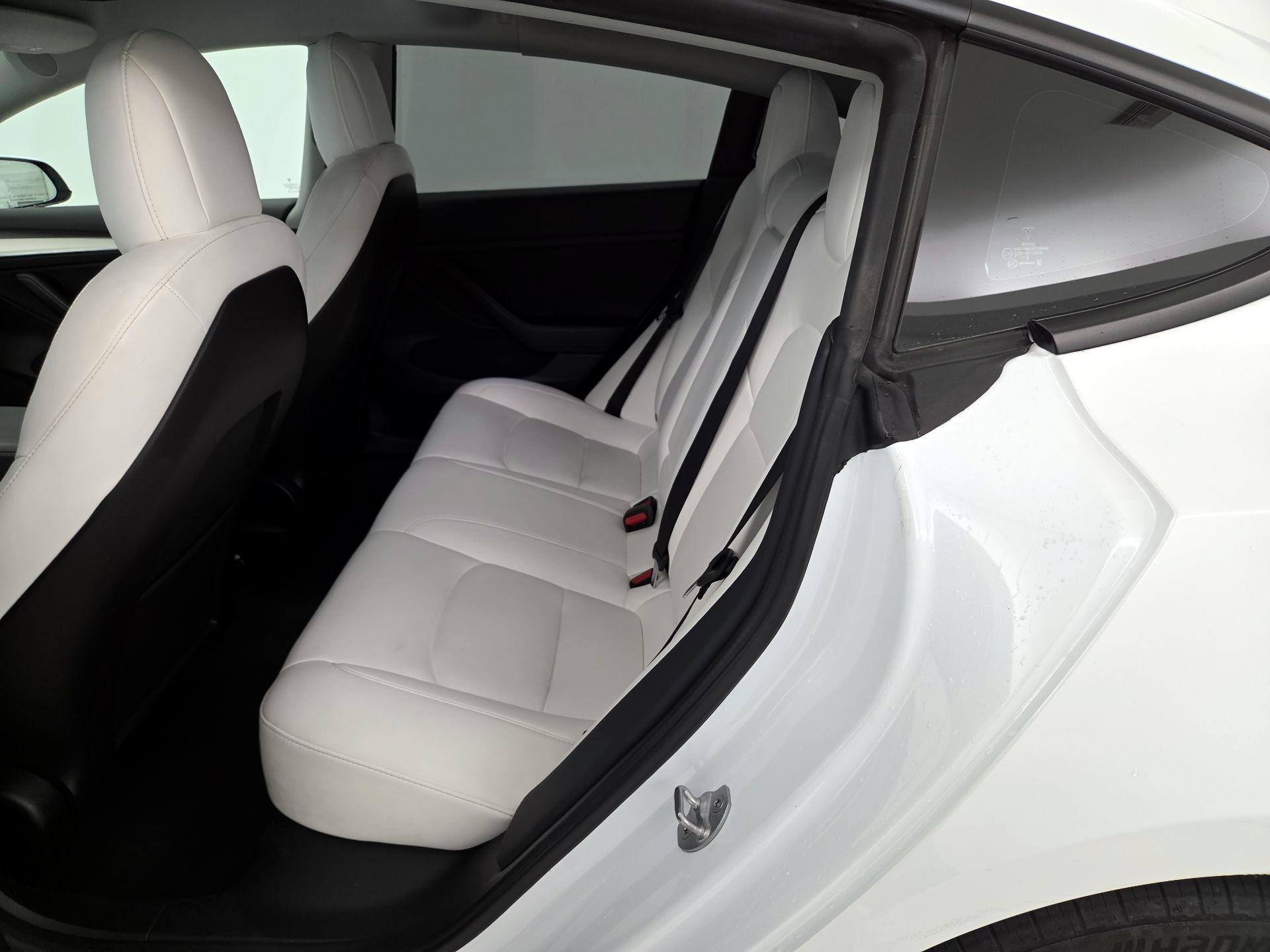 Thumbnail: 2022 Tesla Model 3 - 19