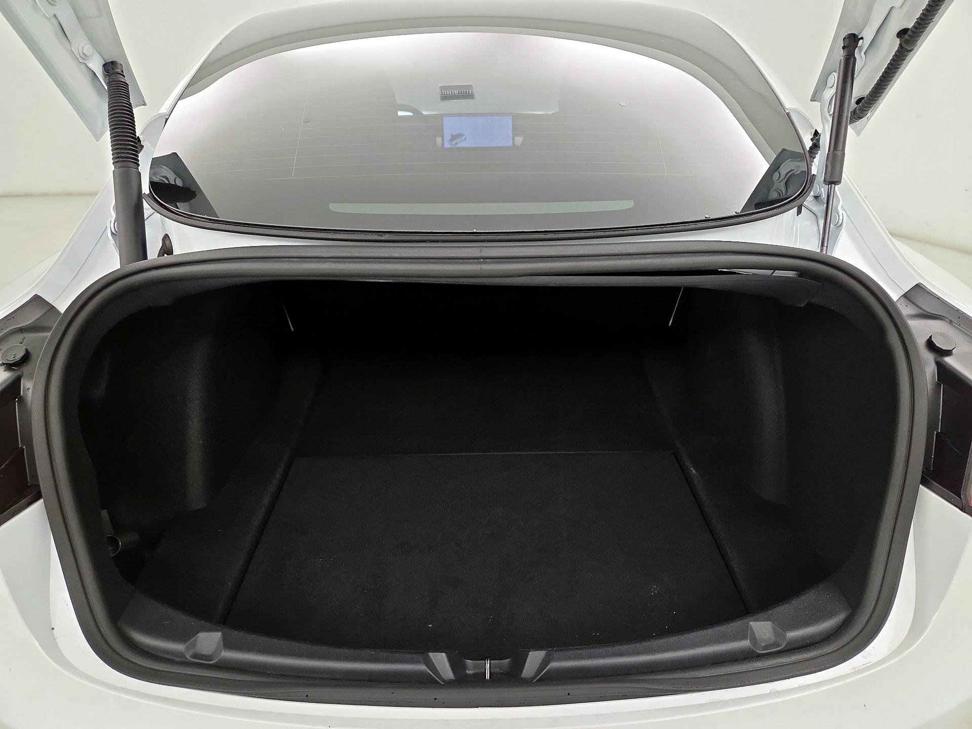 Thumbnail: 2022 Tesla Model 3 - 20