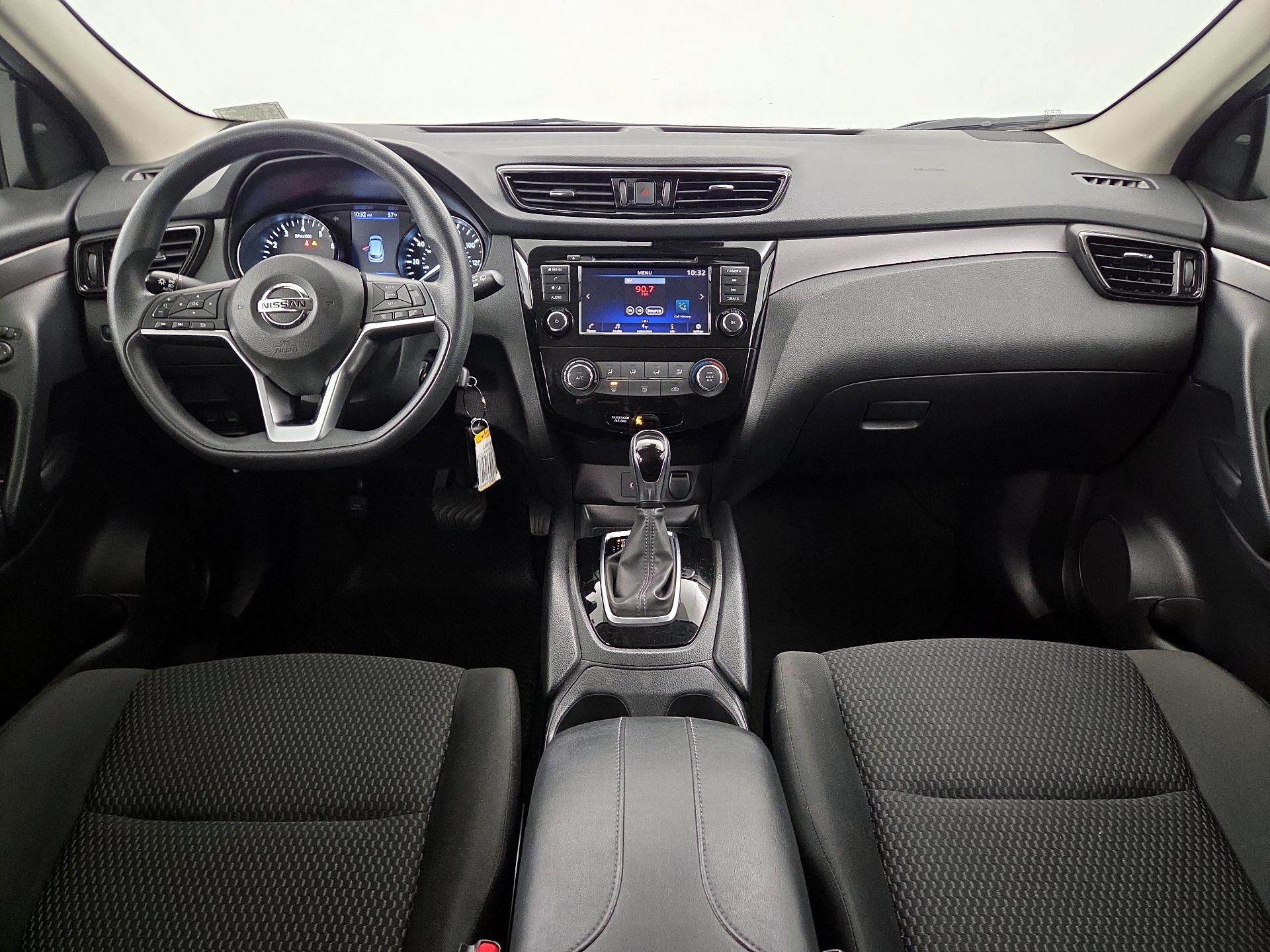 Thumbnail: 2021 Nissan Rogue Sport - 9