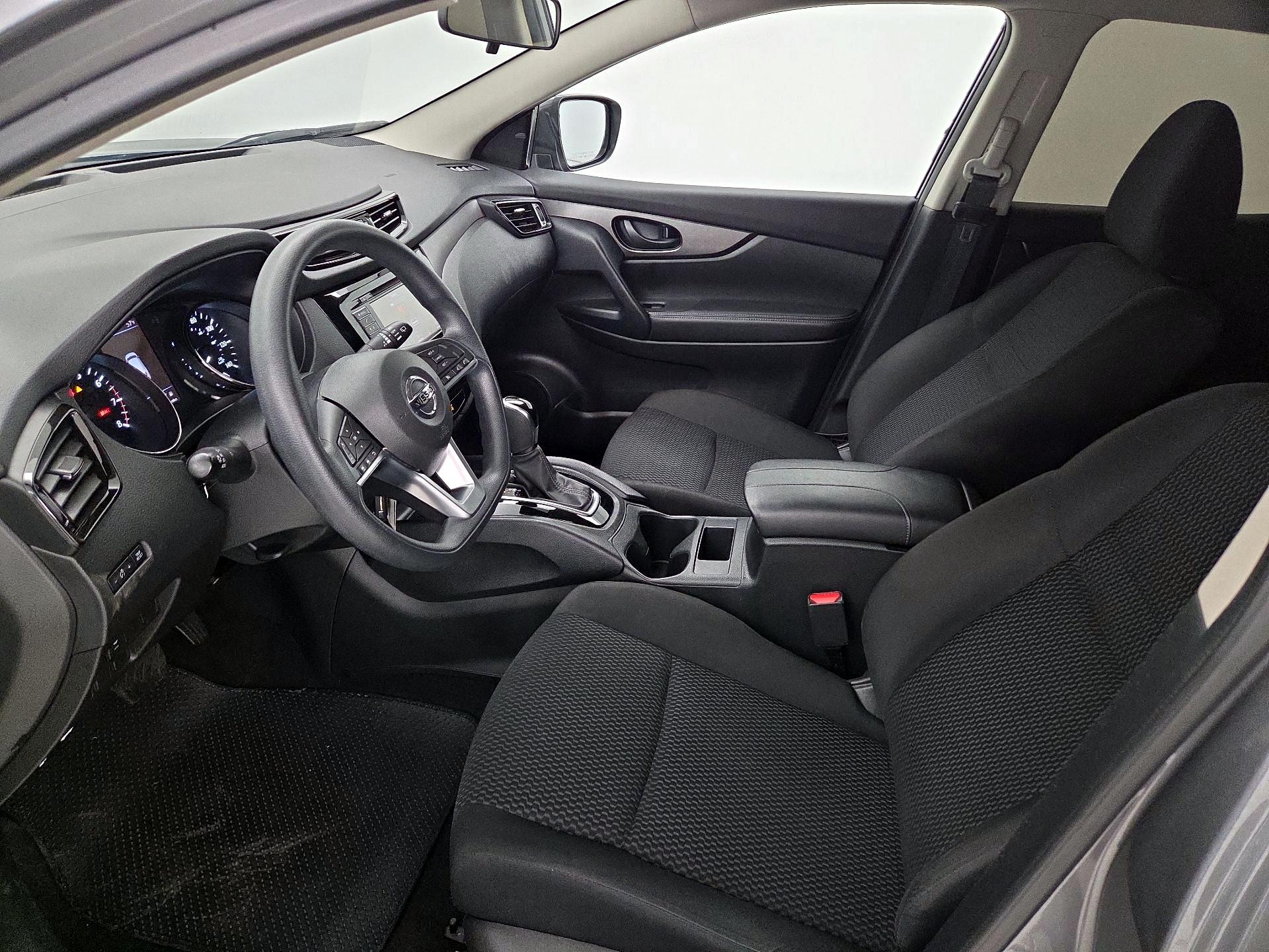 Thumbnail: 2021 Nissan Rogue Sport - 11