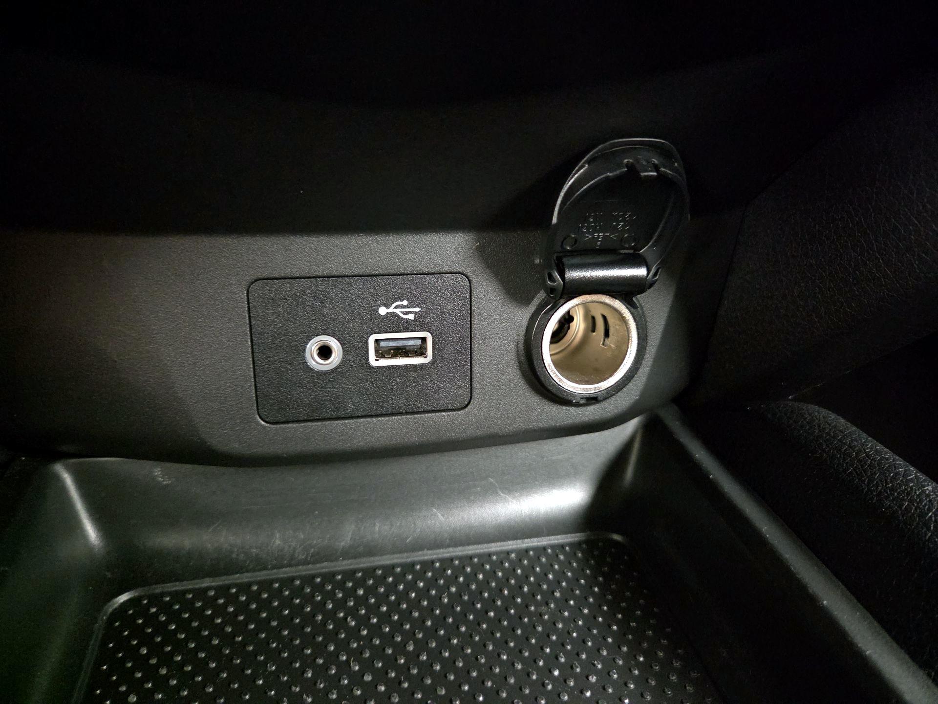 Thumbnail: 2021 Nissan Rogue Sport - 18