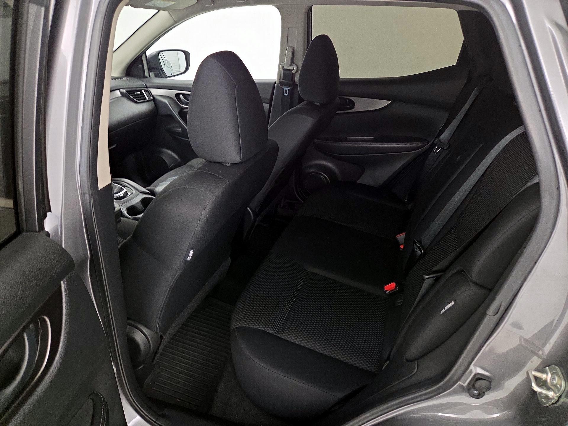 Thumbnail: 2021 Nissan Rogue Sport - 19