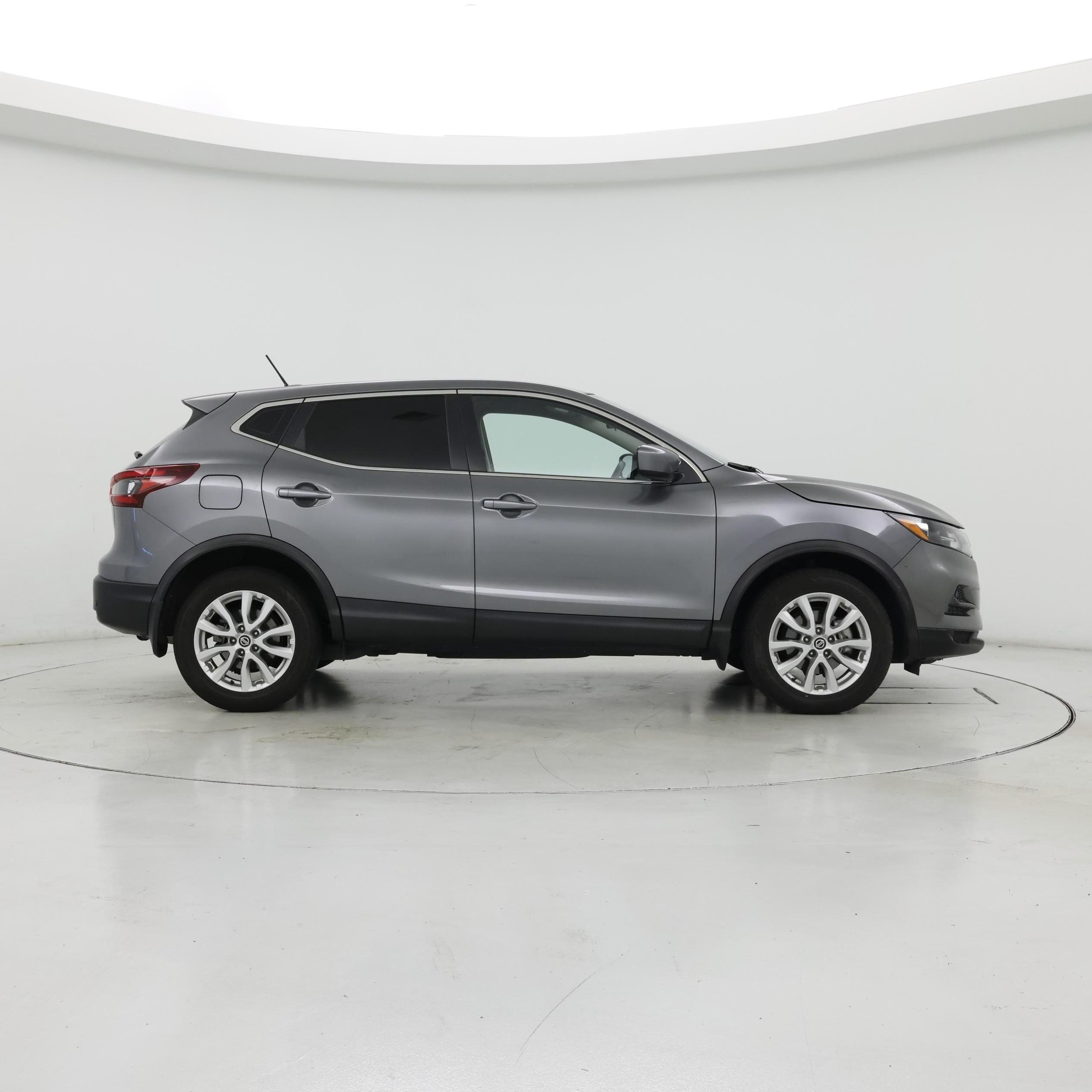 Thumbnail: 2021 Nissan Rogue Sport - 7