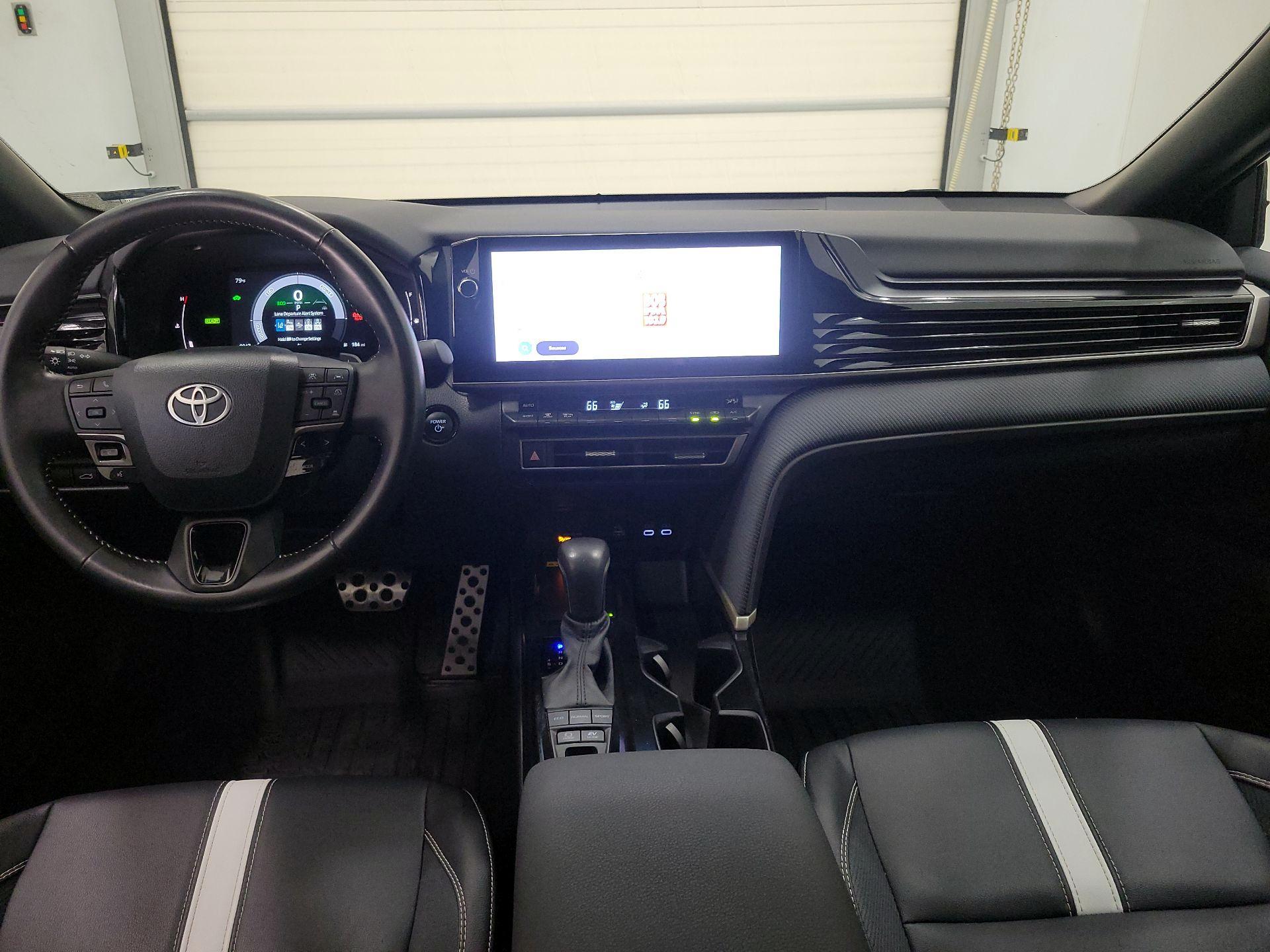 Thumbnail: 2025 Toyota Camry - 9