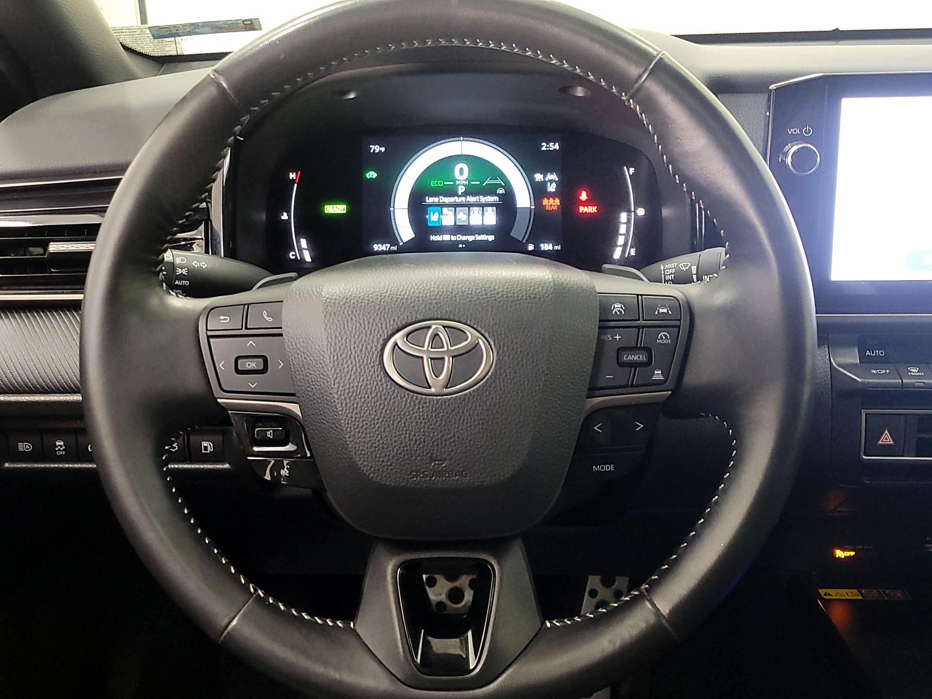 Thumbnail: 2025 Toyota Camry - 10