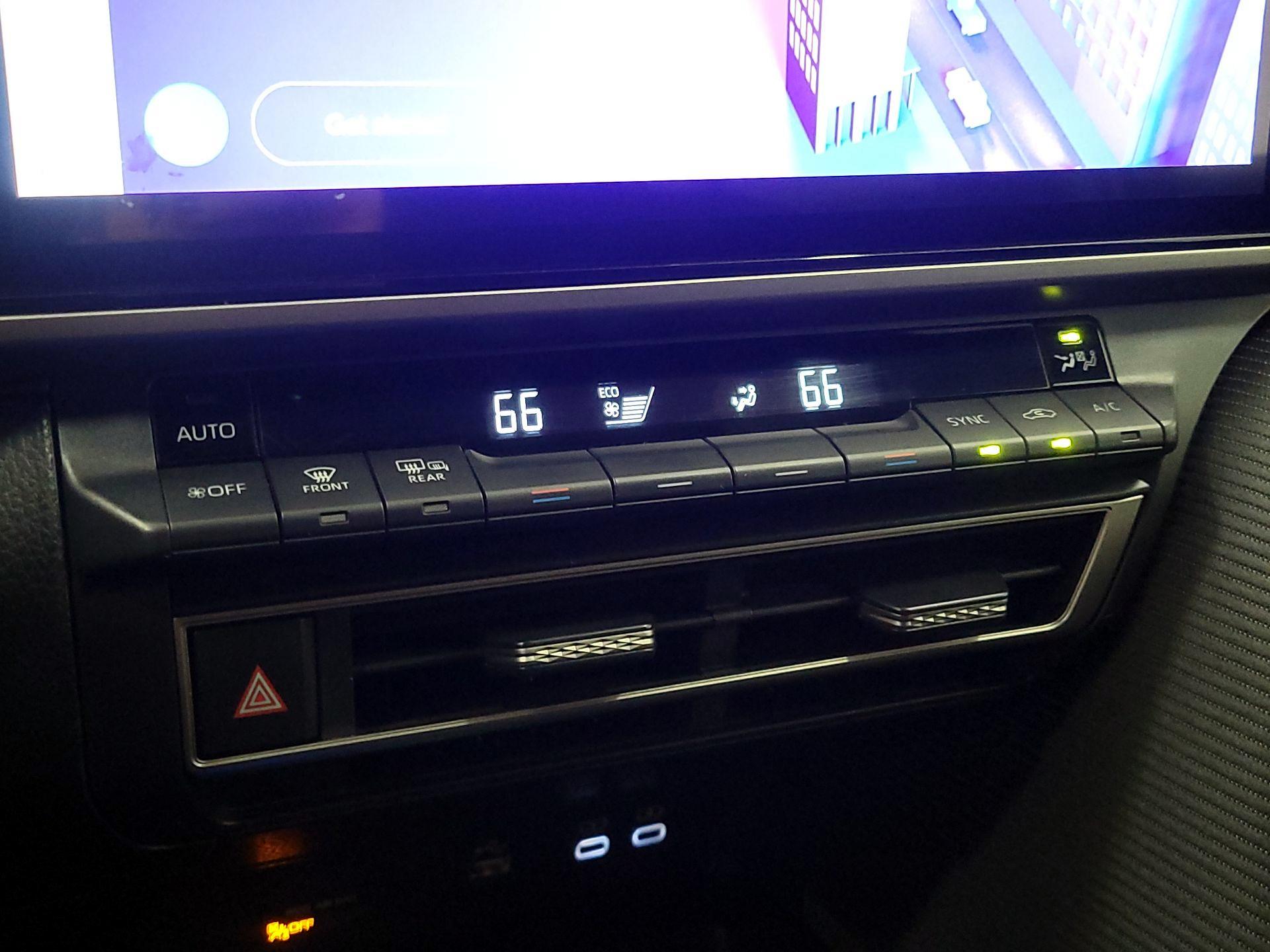 Thumbnail: 2025 Toyota Camry - 16