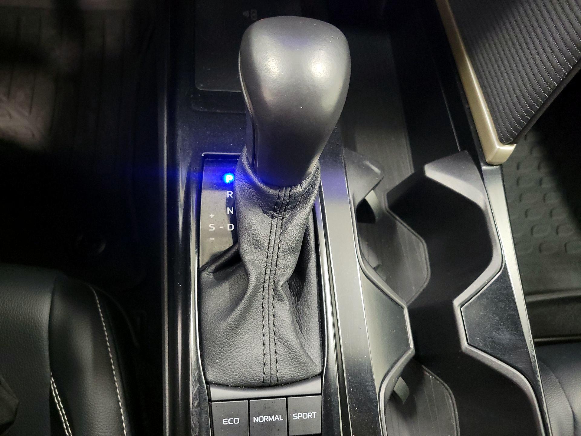 Thumbnail: 2025 Toyota Camry - 17