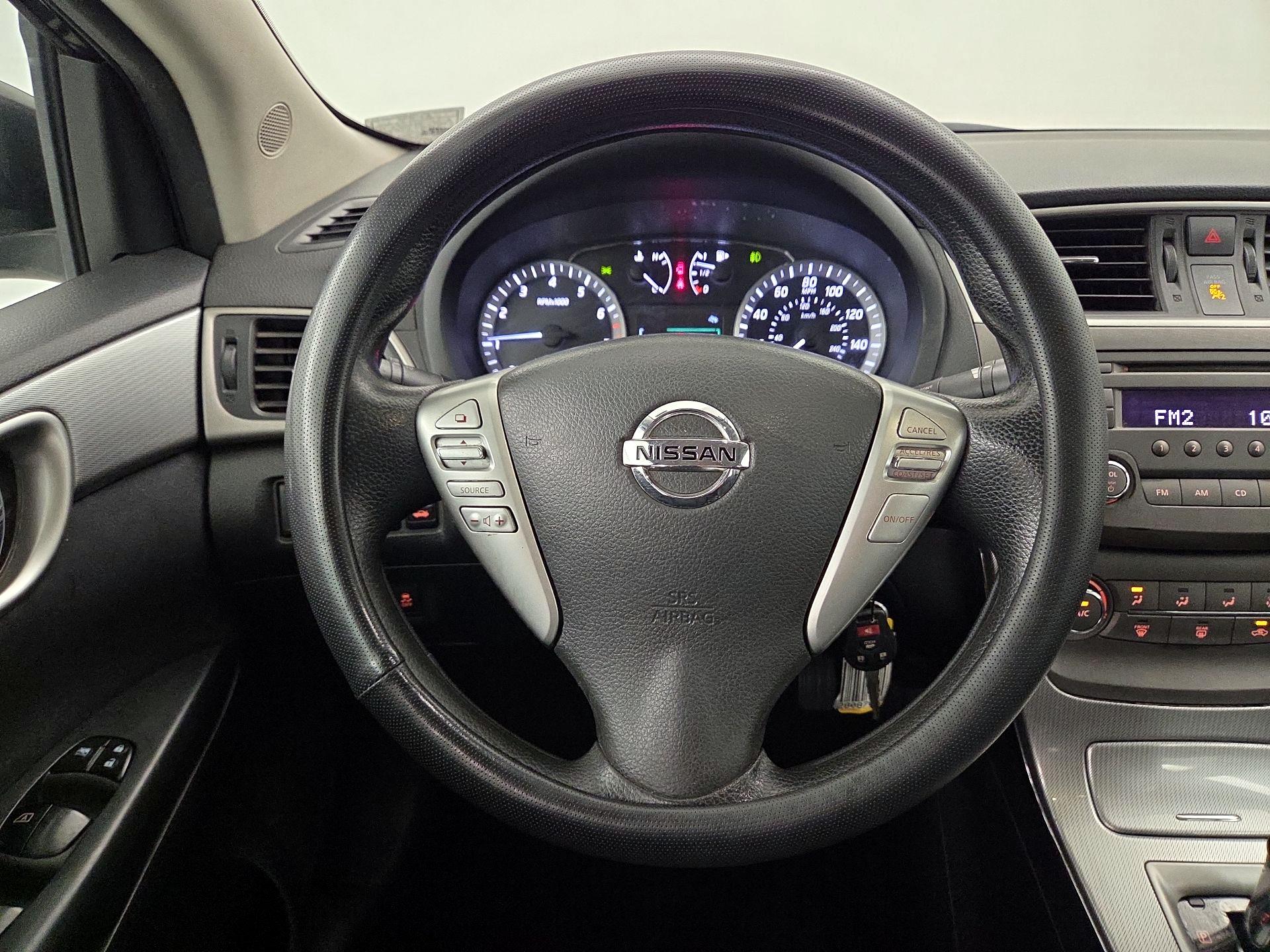 Thumbnail: 2014 Nissan Sentra - 10