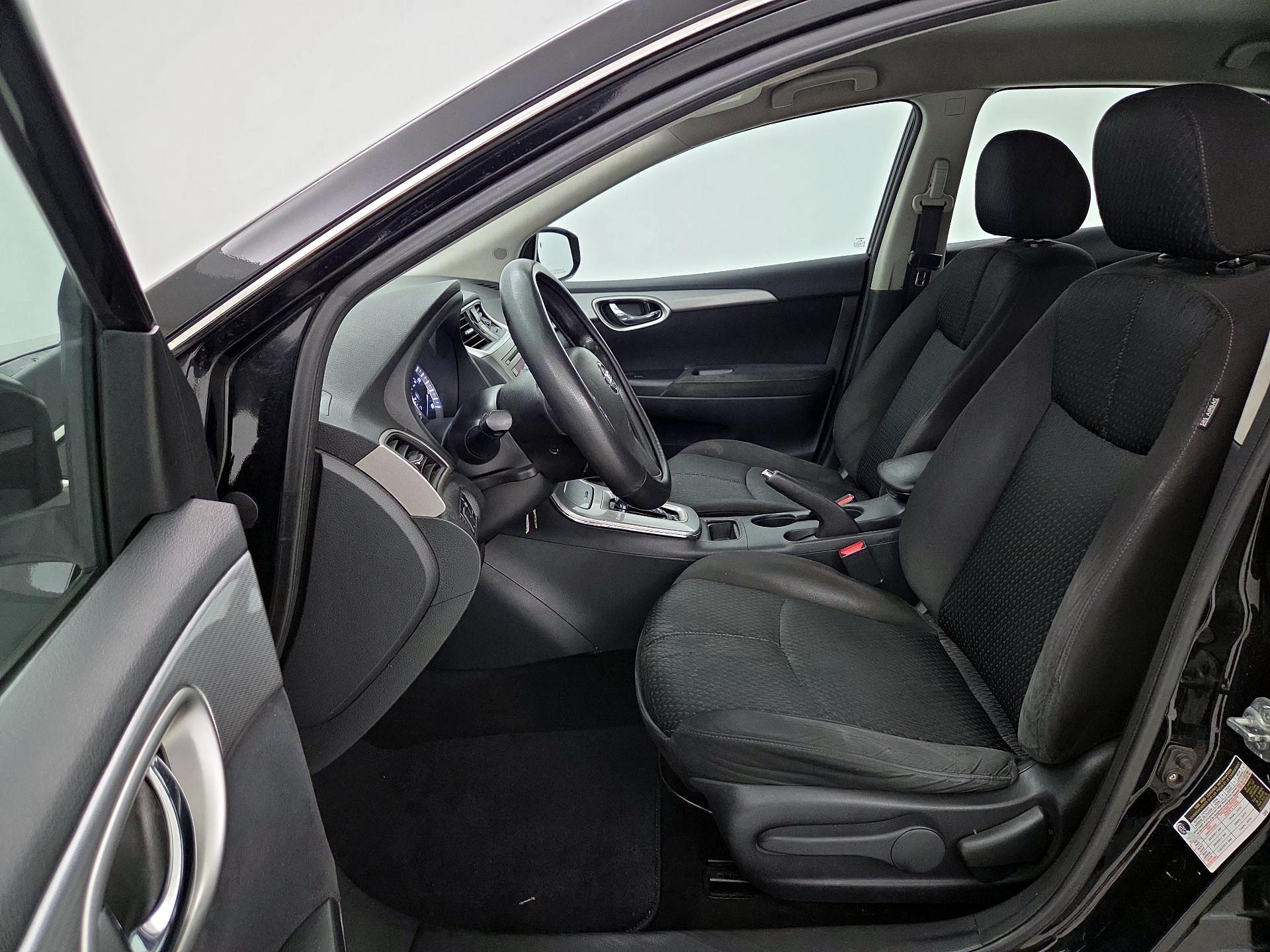 Thumbnail: 2014 Nissan Sentra - 11