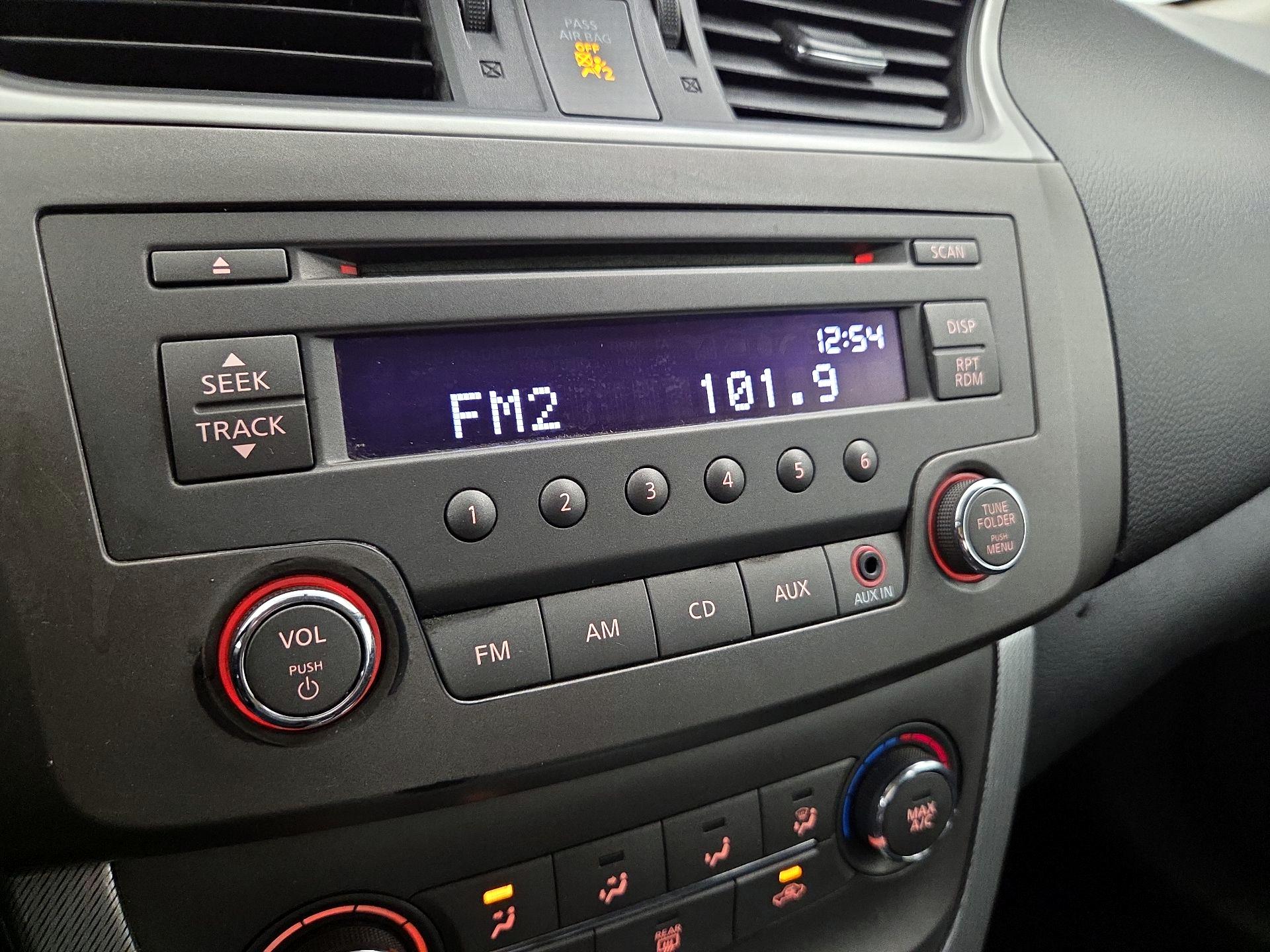 Thumbnail: 2014 Nissan Sentra - 14