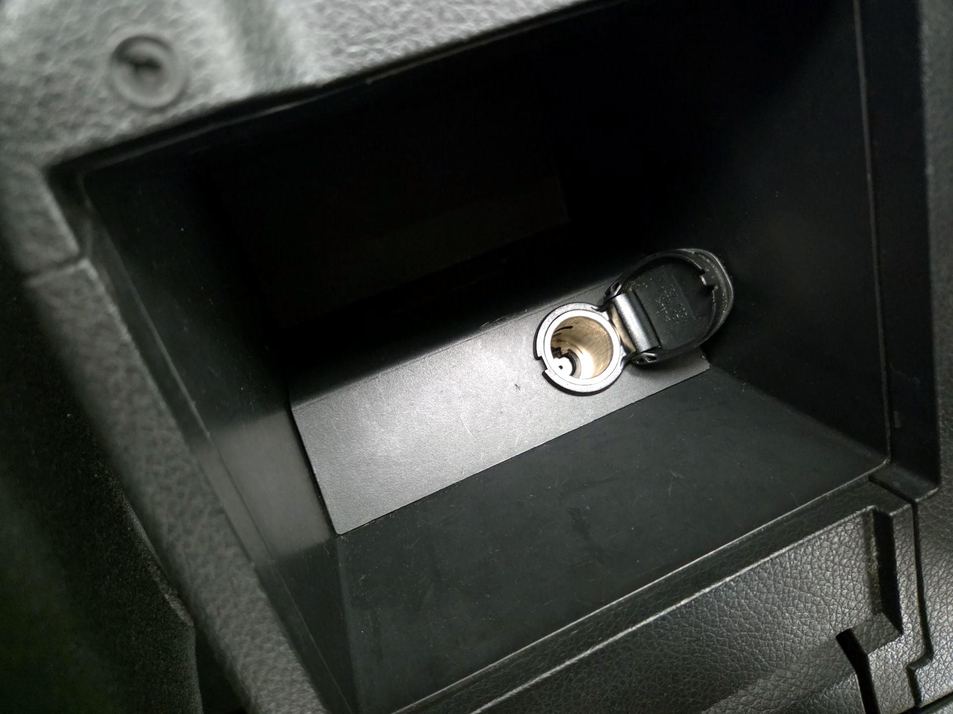 Thumbnail: 2014 Nissan Sentra - 17