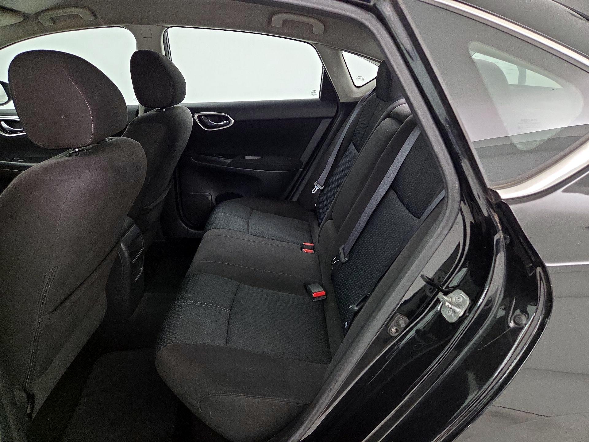 Thumbnail: 2014 Nissan Sentra - 18