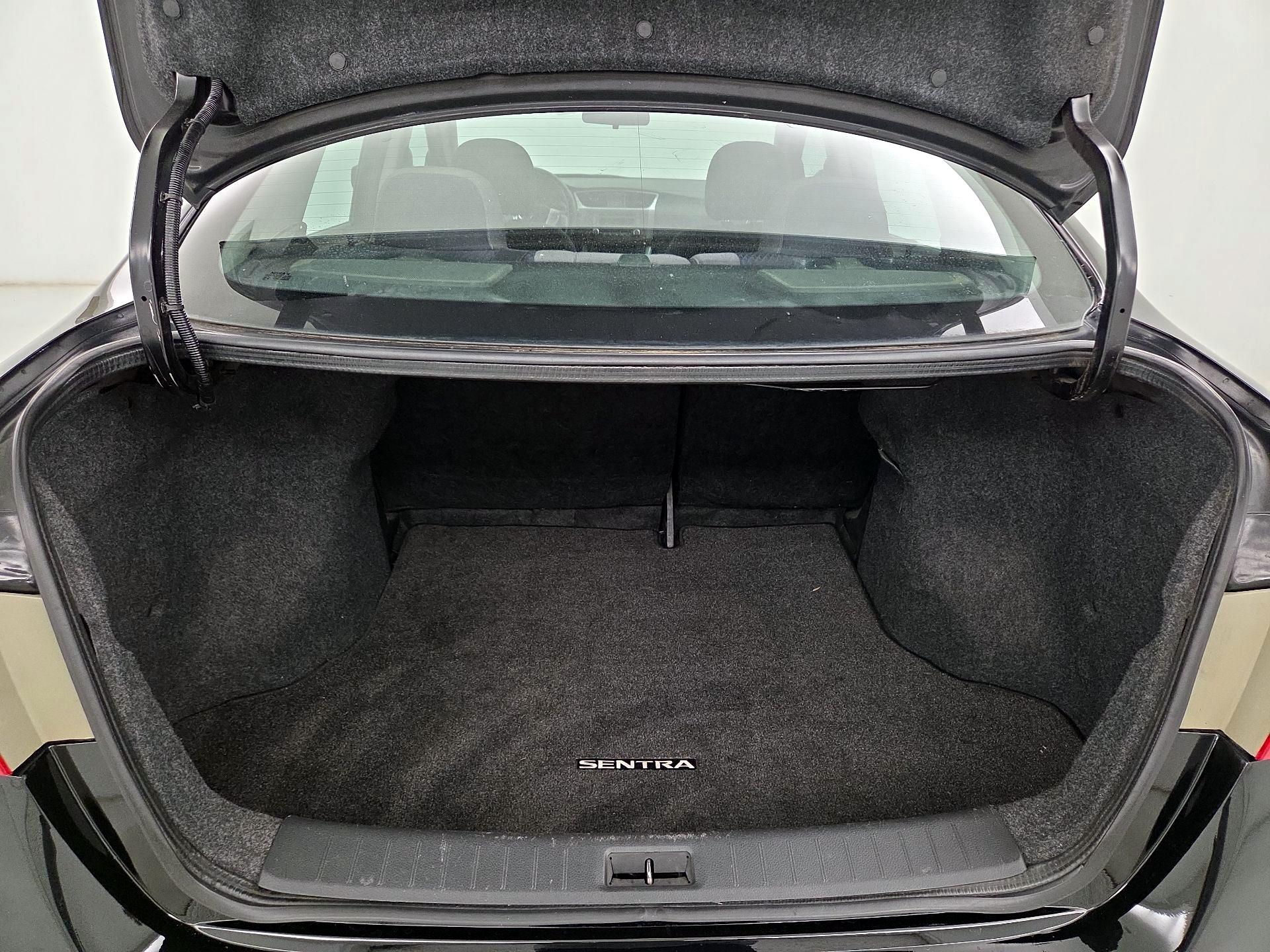 Thumbnail: 2014 Nissan Sentra - 19