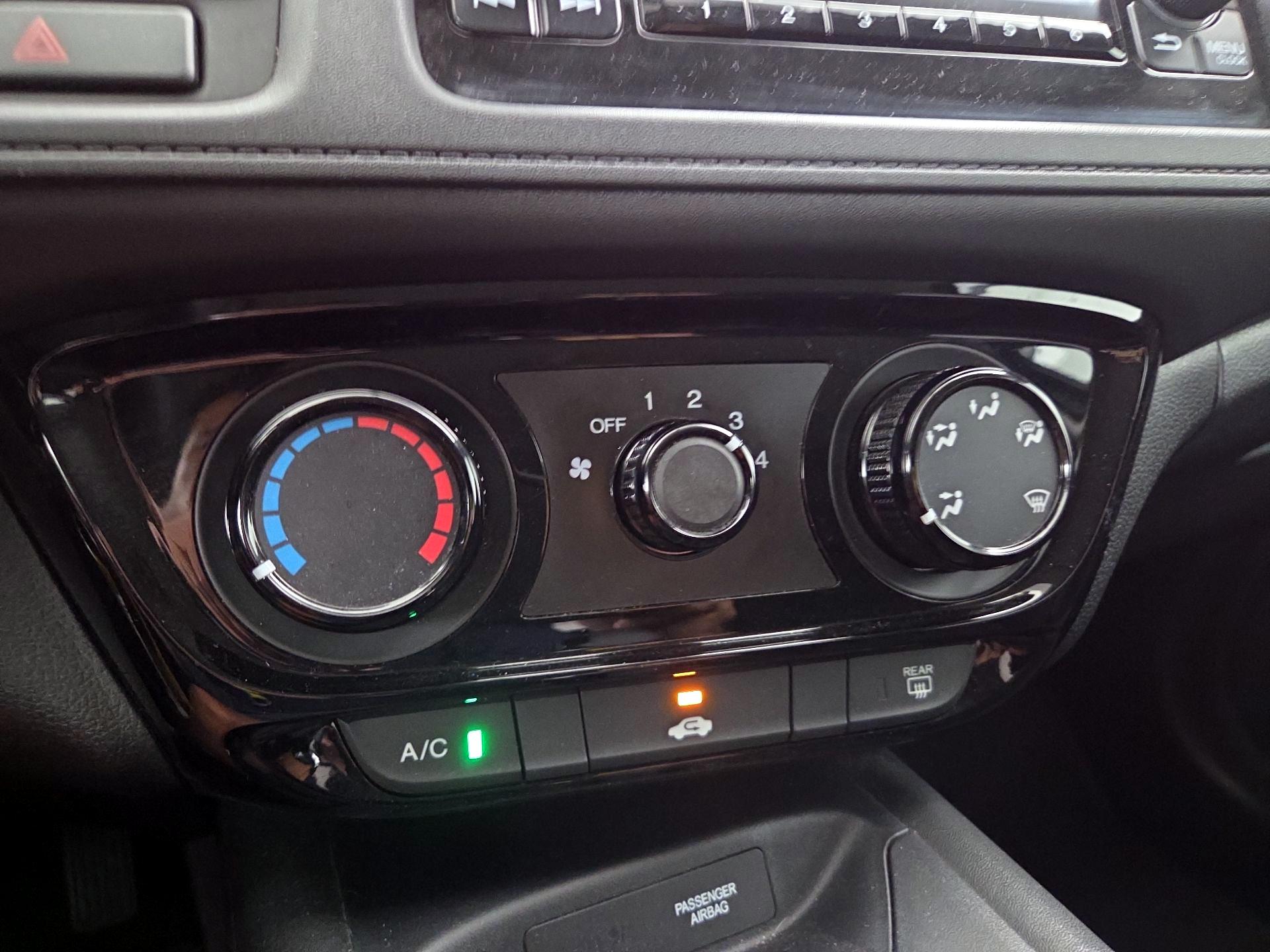 Thumbnail: 2016 Honda HR-V - 16