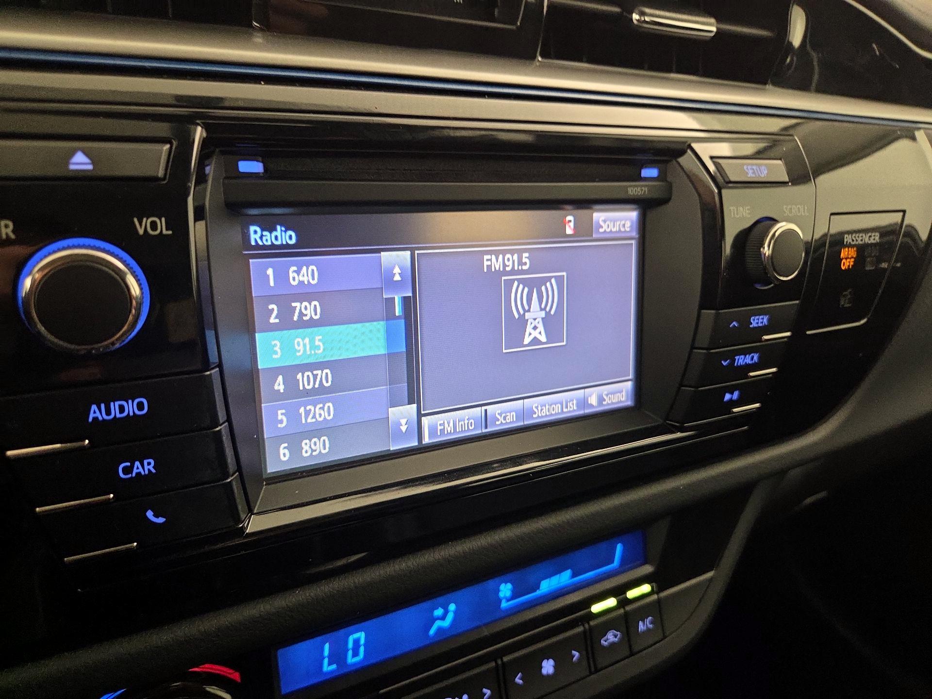 Thumbnail: 2016 Toyota Corolla - 15