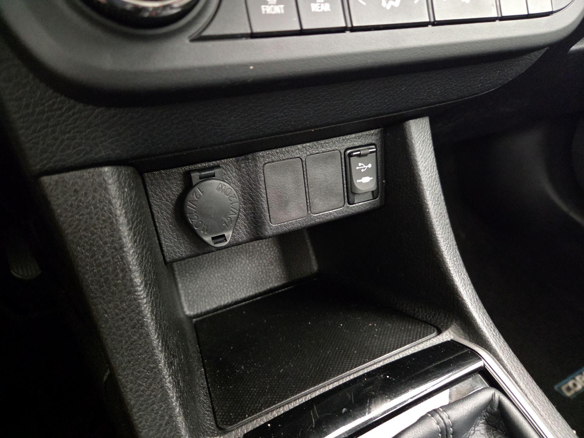 Thumbnail: 2016 Toyota Corolla - 18