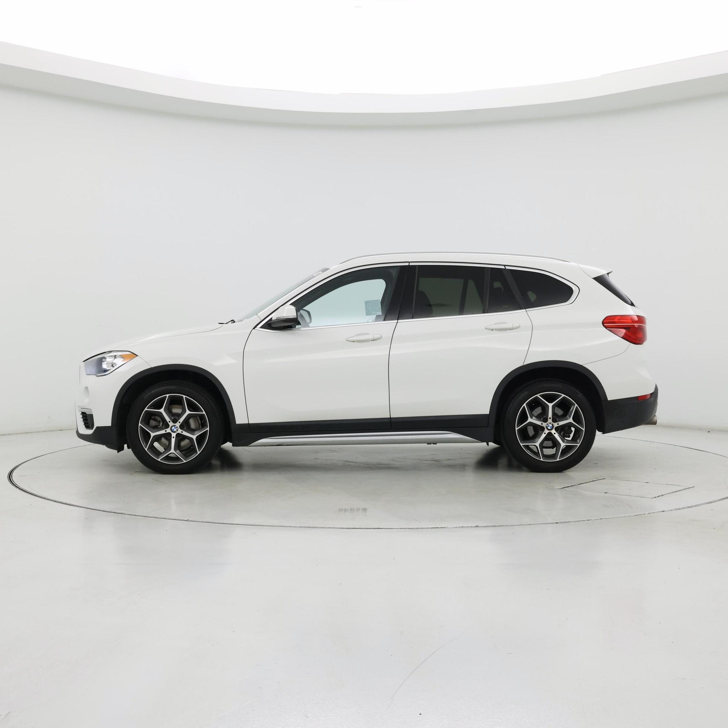Thumbnail: 2019 BMW X1 - 3