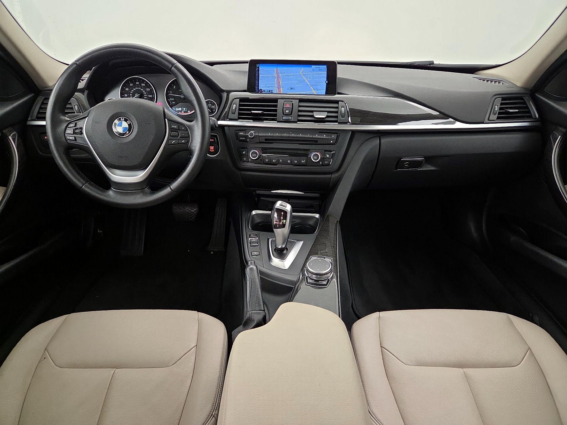 Thumbnail: 2015 BMW 3 Series - 9