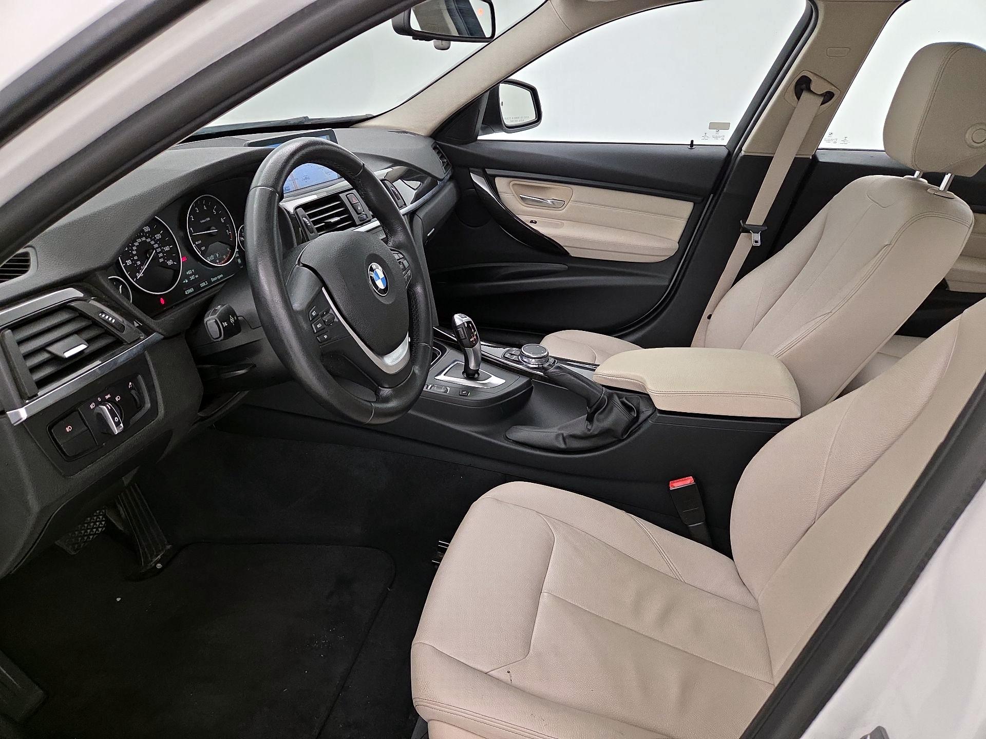 Thumbnail: 2015 BMW 3 Series - 11