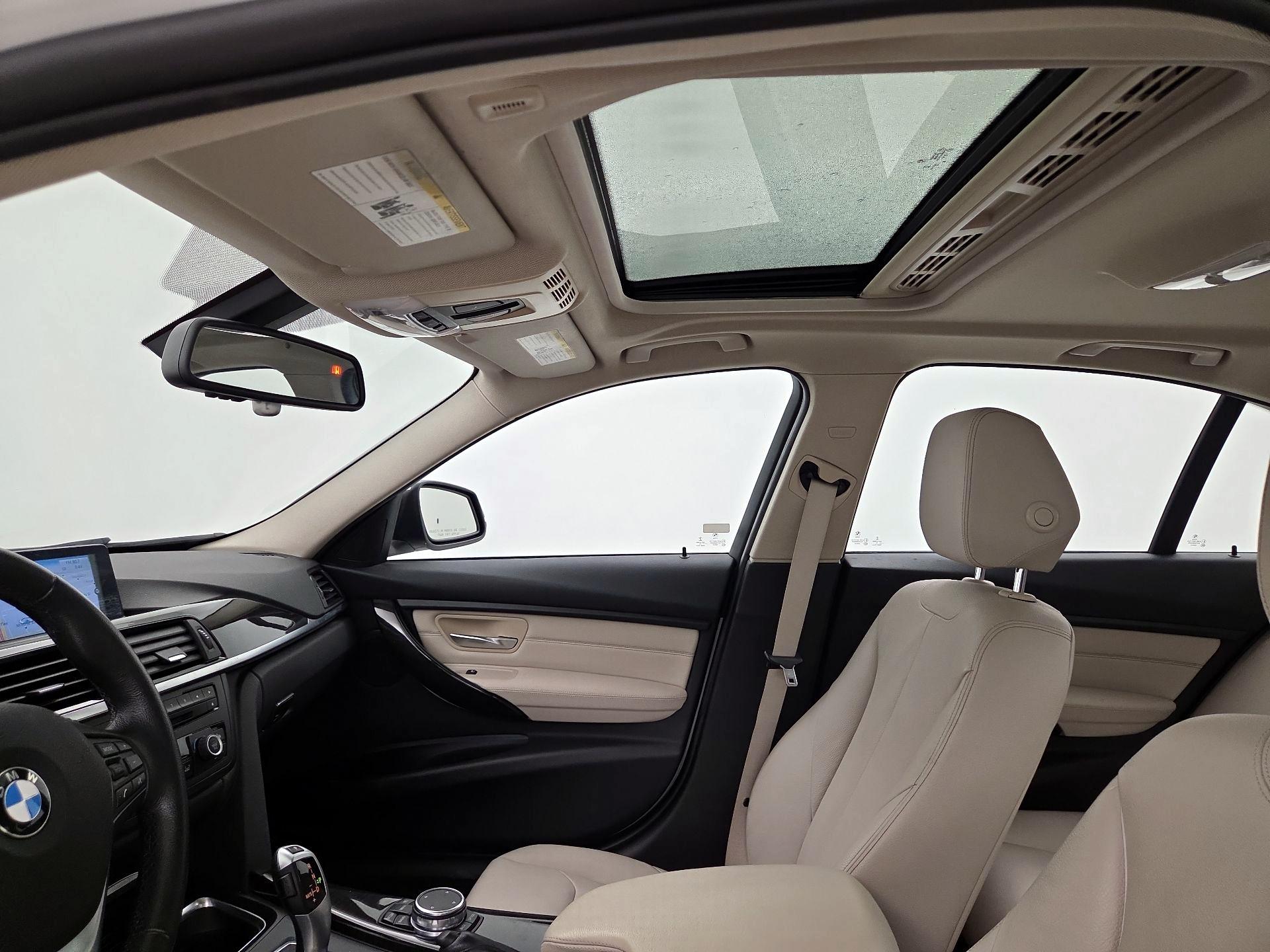 Thumbnail: 2015 BMW 3 Series - 20