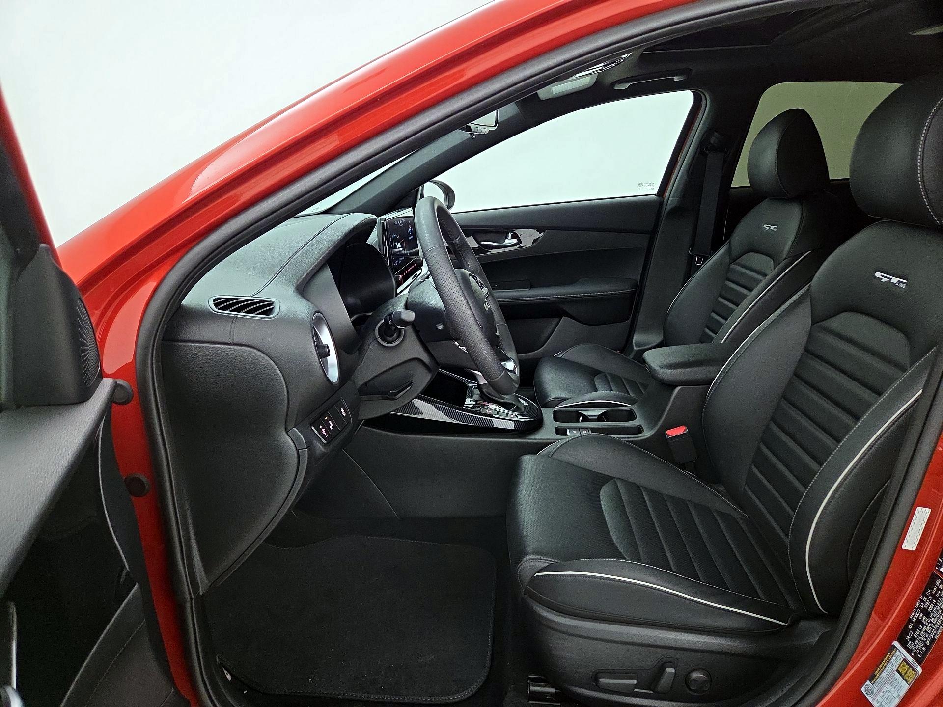 Thumbnail: 2023 Kia Forte - 11