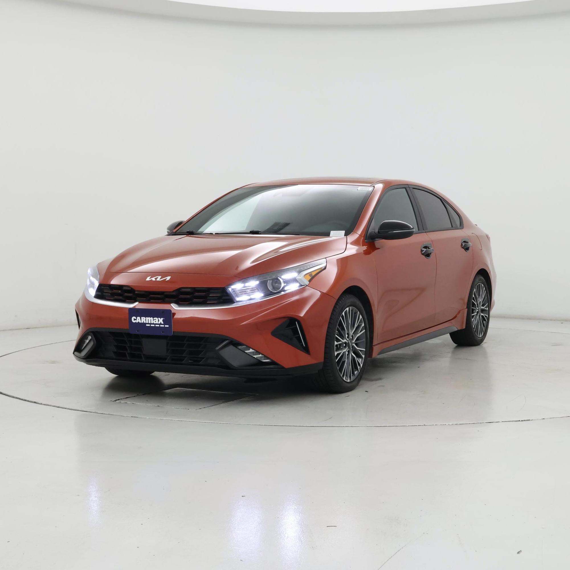 Thumbnail: 2023 Kia Forte - 4