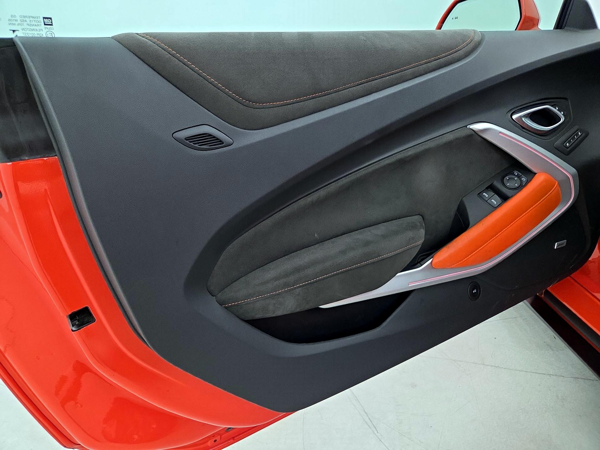 Thumbnail: 2018 Chevrolet Camaro - 12