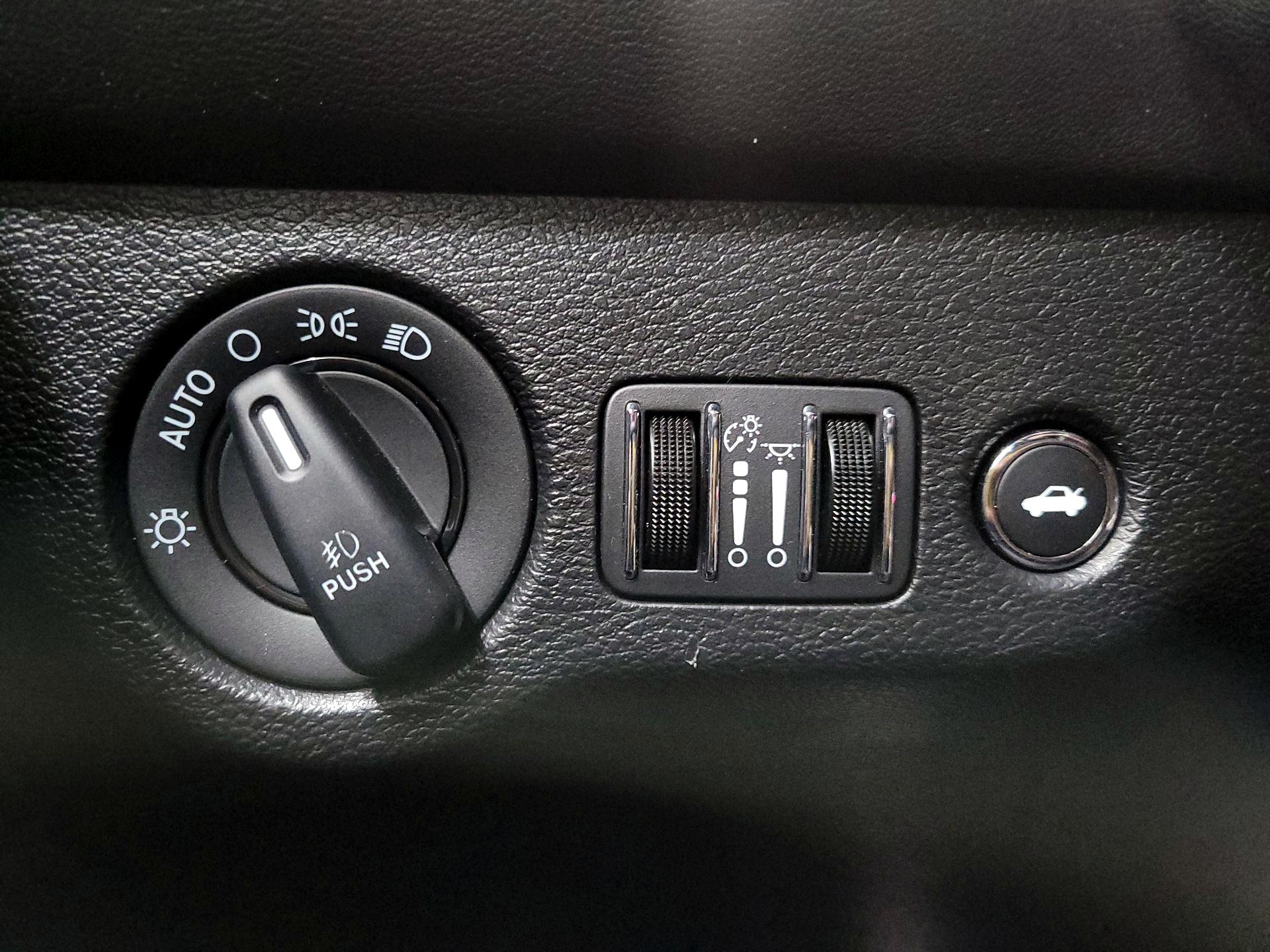 Thumbnail: 2021 Dodge Challenger - 13