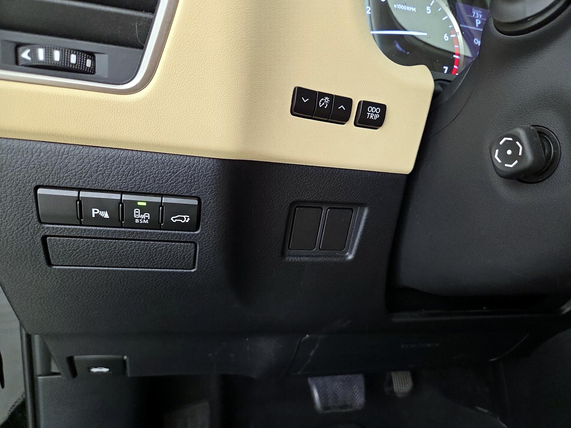 Thumbnail: 2015 Lexus NX - 13